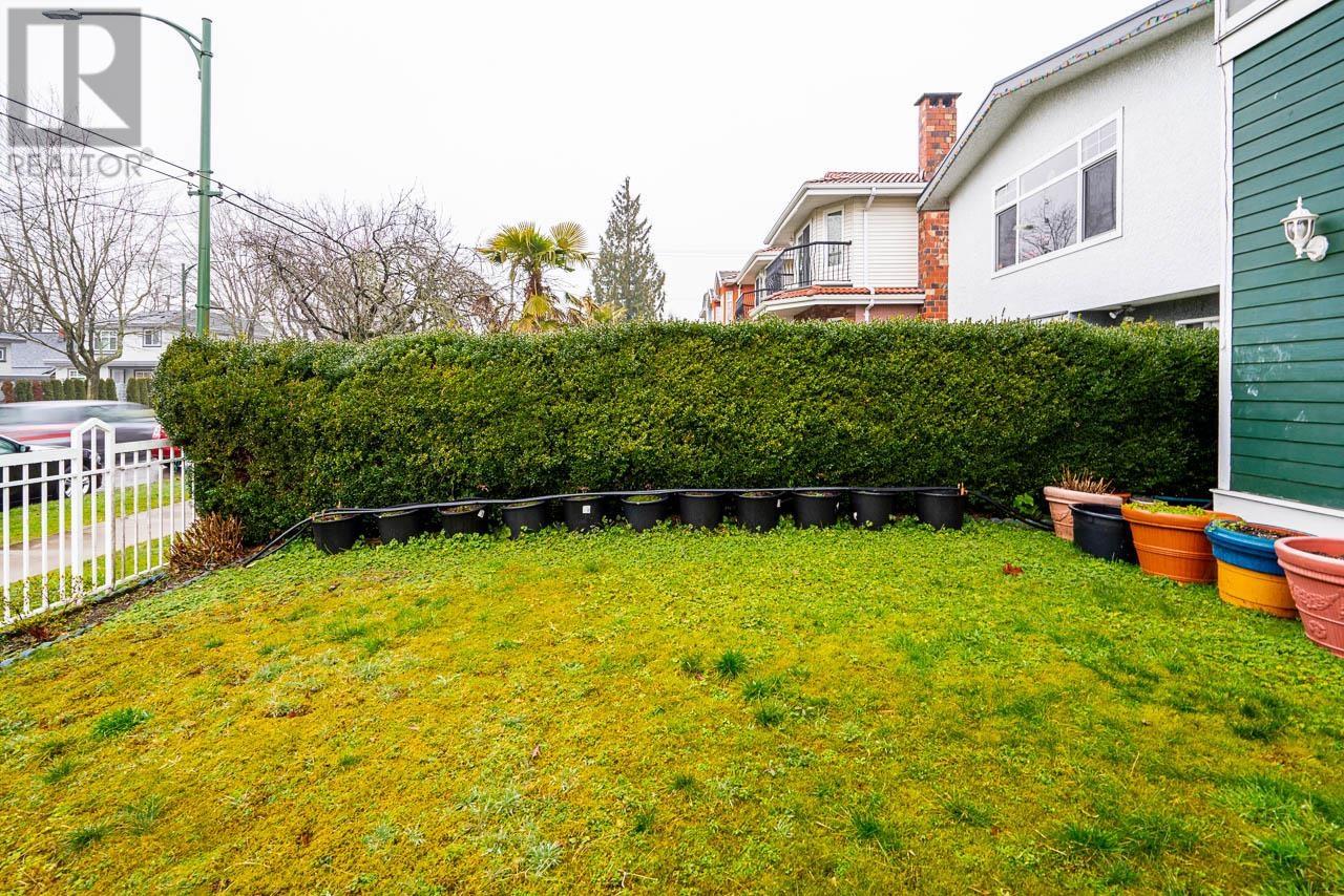 Listing Picture 30 of 30 : 1866 NANAIMO STREET, Vancouver / 溫哥華 - 魯藝地產 Yvonne Lu Group - MLS Medallion Club Member