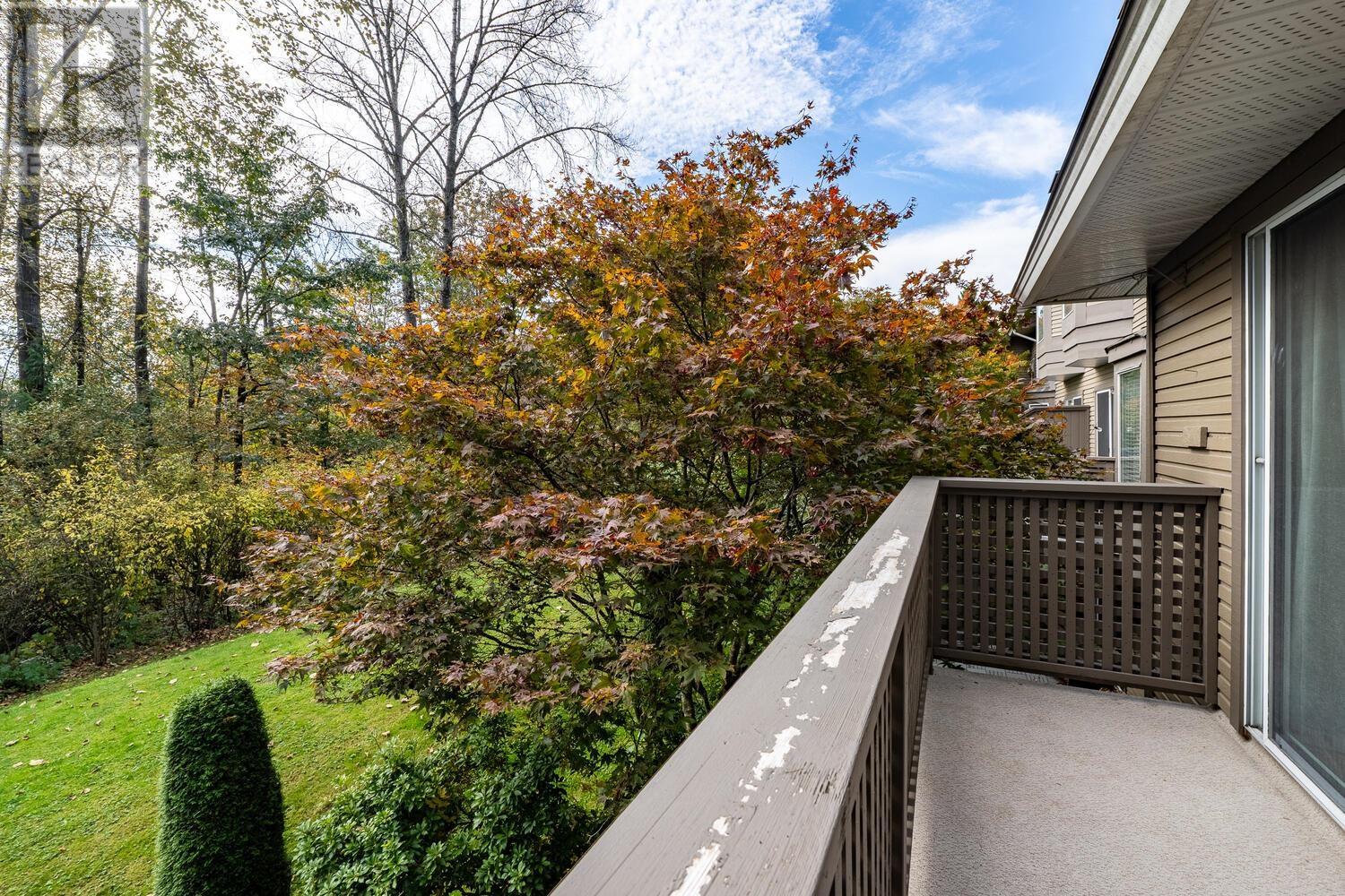 Listing Picture 8 of 24 : 8850 LARKFIELD DRIVE, Burnaby / 本拿比 - 魯藝地產 Yvonne Lu Group - MLS Medallion Club Member