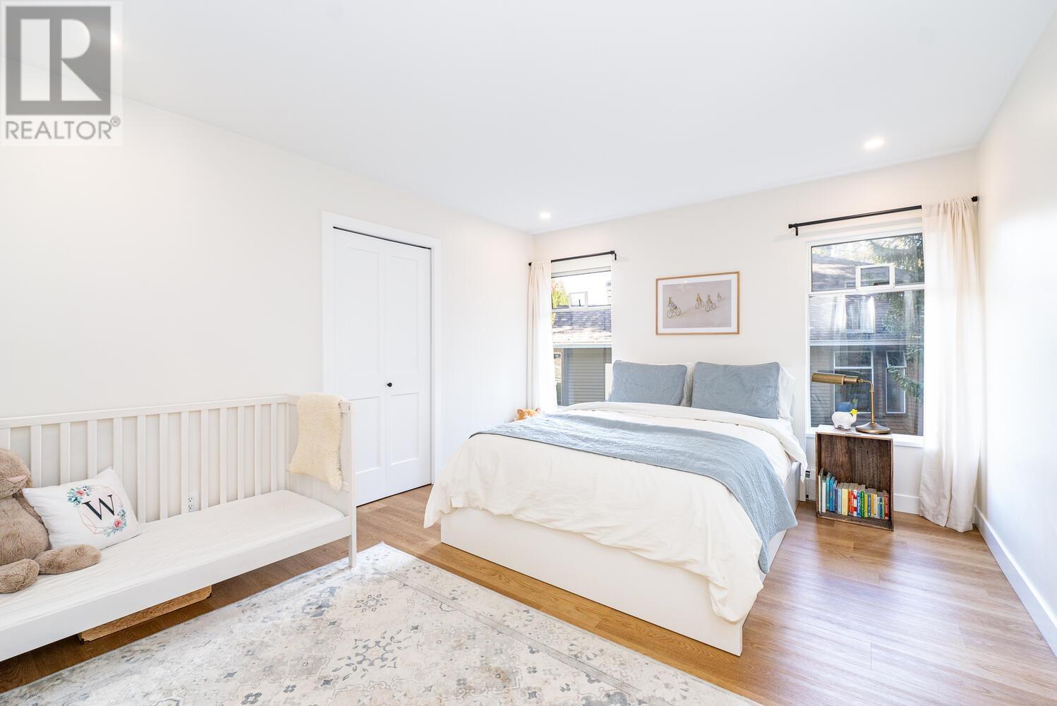 Listing Picture 9 of 24 : 8850 LARKFIELD DRIVE, Burnaby / 本拿比 - 魯藝地產 Yvonne Lu Group - MLS Medallion Club Member