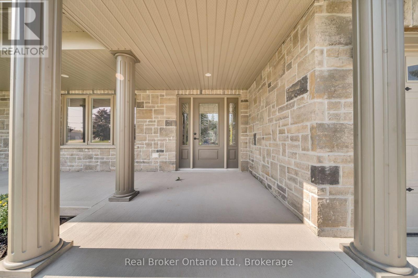 92 & 94 King Street S, Minto, Ontario  N0G 1Z0 - Photo 4 - X11970169