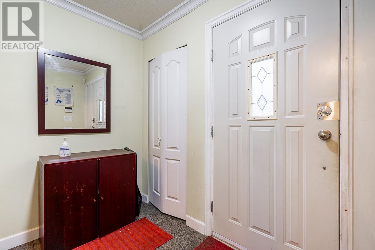 Listing Picture 18 of 30 : 1866 NANAIMO STREET, Vancouver / 溫哥華 - 魯藝地產 Yvonne Lu Group - MLS Medallion Club Member