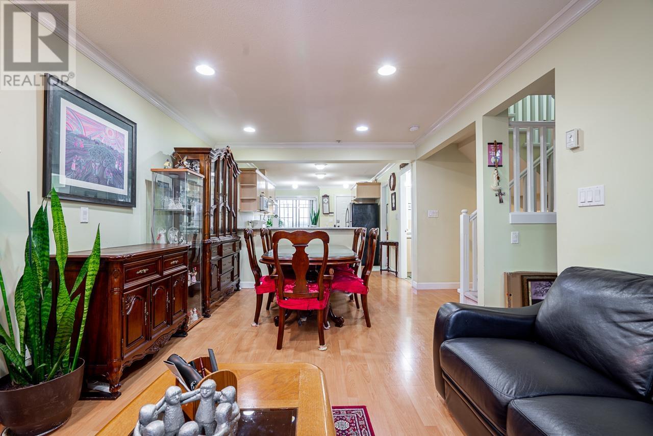 Listing Picture 15 of 30 : 1866 NANAIMO STREET, Vancouver / 溫哥華 - 魯藝地產 Yvonne Lu Group - MLS Medallion Club Member