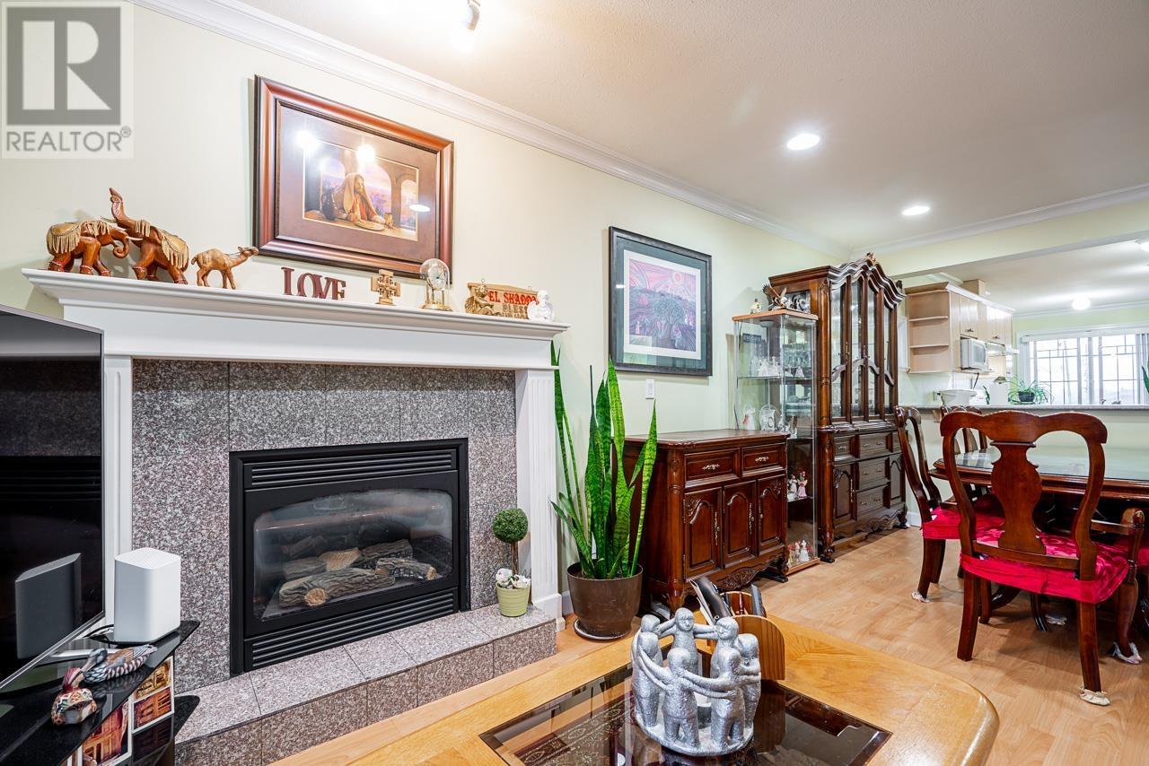 Listing Picture 16 of 30 : 1866 NANAIMO STREET, Vancouver / 溫哥華 - 魯藝地產 Yvonne Lu Group - MLS Medallion Club Member