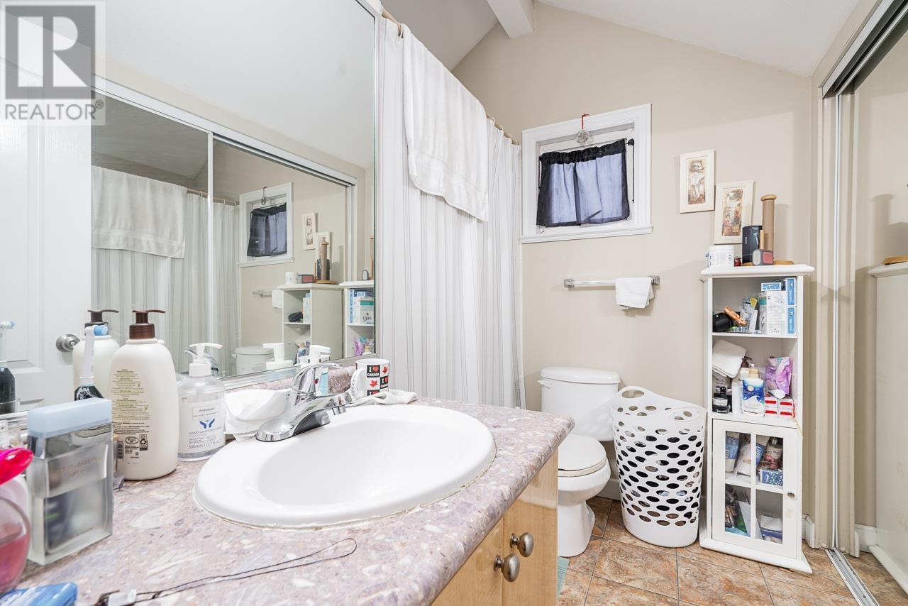 Listing Picture 20 of 30 : 1866 NANAIMO STREET, Vancouver / 溫哥華 - 魯藝地產 Yvonne Lu Group - MLS Medallion Club Member