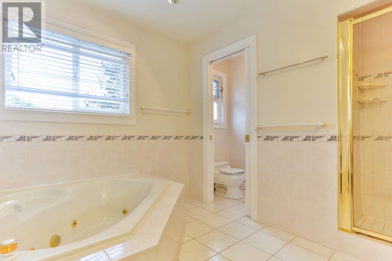 Listing Picture 12 of 22 : 2868 W 36TH AVENUE, Vancouver / 溫哥華 - 魯藝地產 Yvonne Lu Group - MLS Medallion Club Member