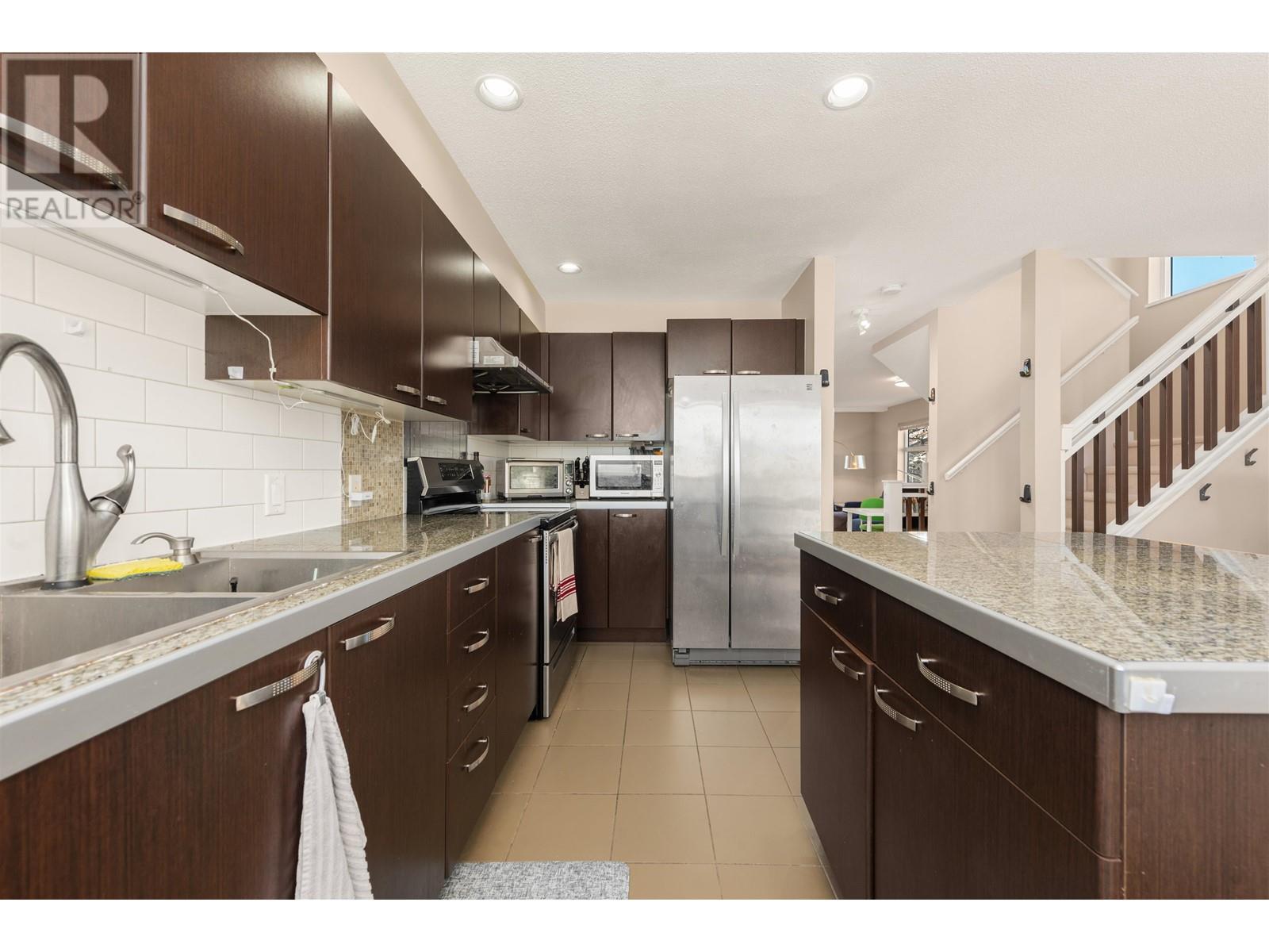 Listing Picture 9 of 39 : 23 9533 GRANVILLE AVENUE, Richmond / 烈治文 - 魯藝地產 Yvonne Lu Group - MLS Medallion Club Member