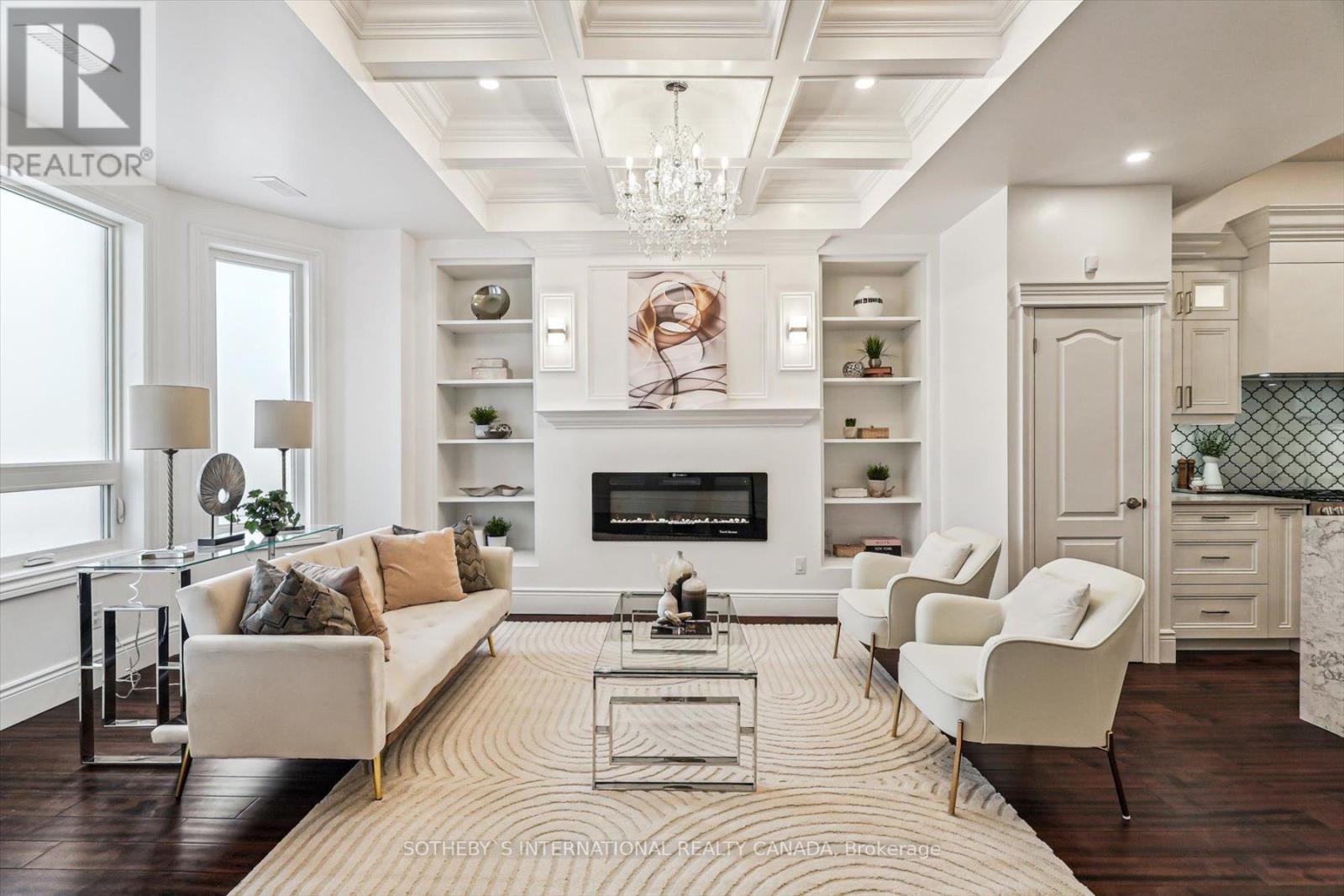 Property at 290 BATHURST STREET image 1