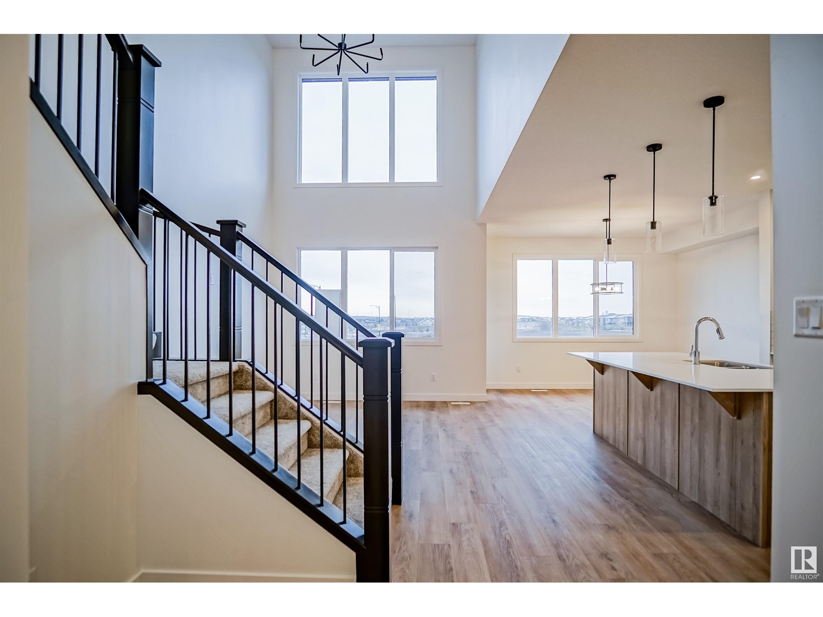 Property at 195 Caledon image 3