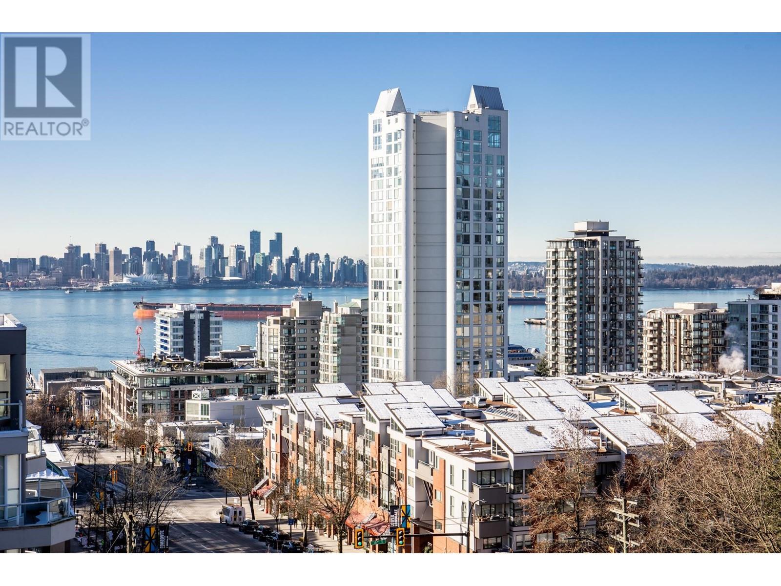 Property at 704 444 LONSDALE AVENUE image 2