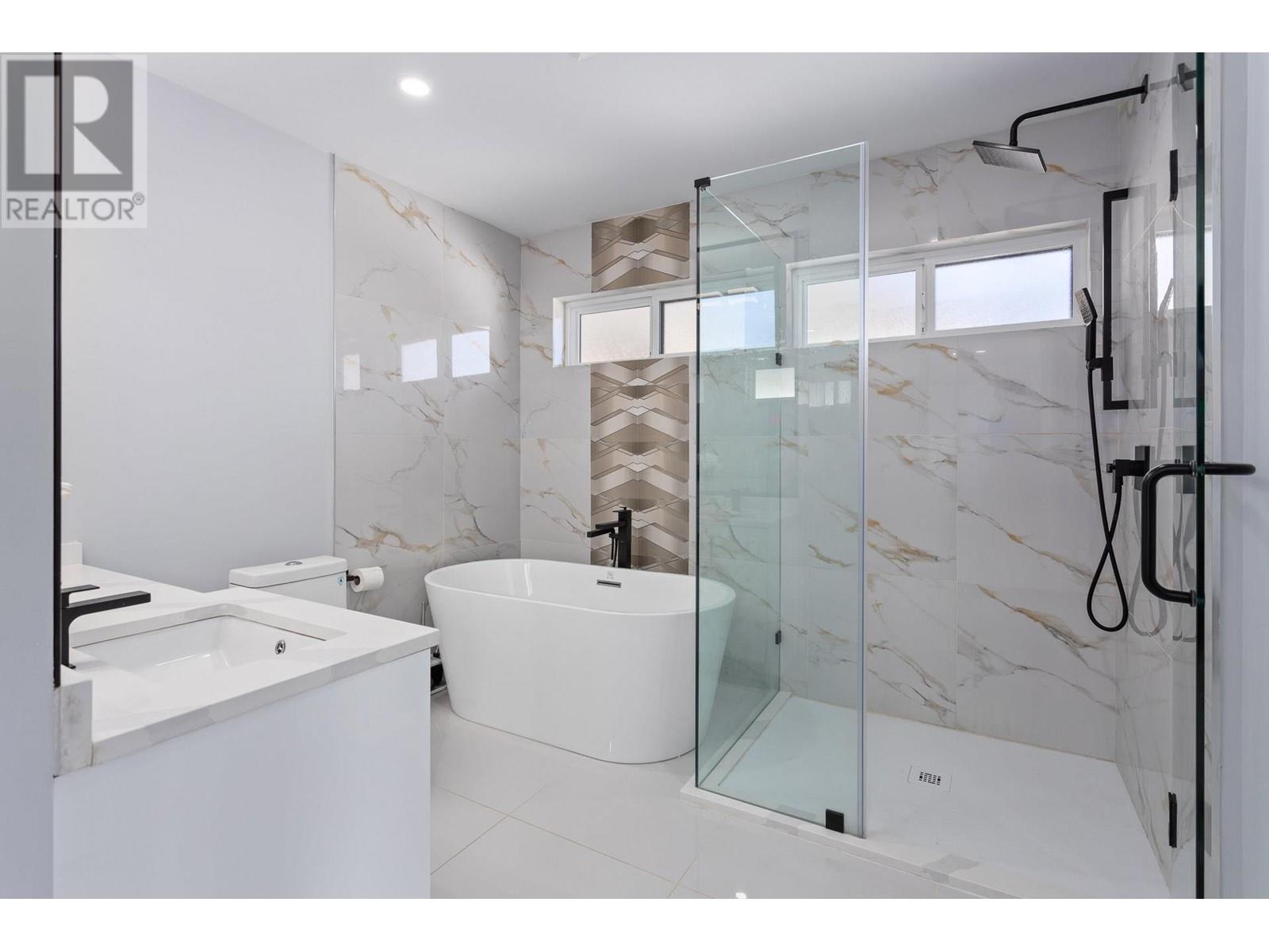 836 Macintosh Street, Coquitlam, British Columbia  V3J 4Z2 - Photo 25 - R2966003