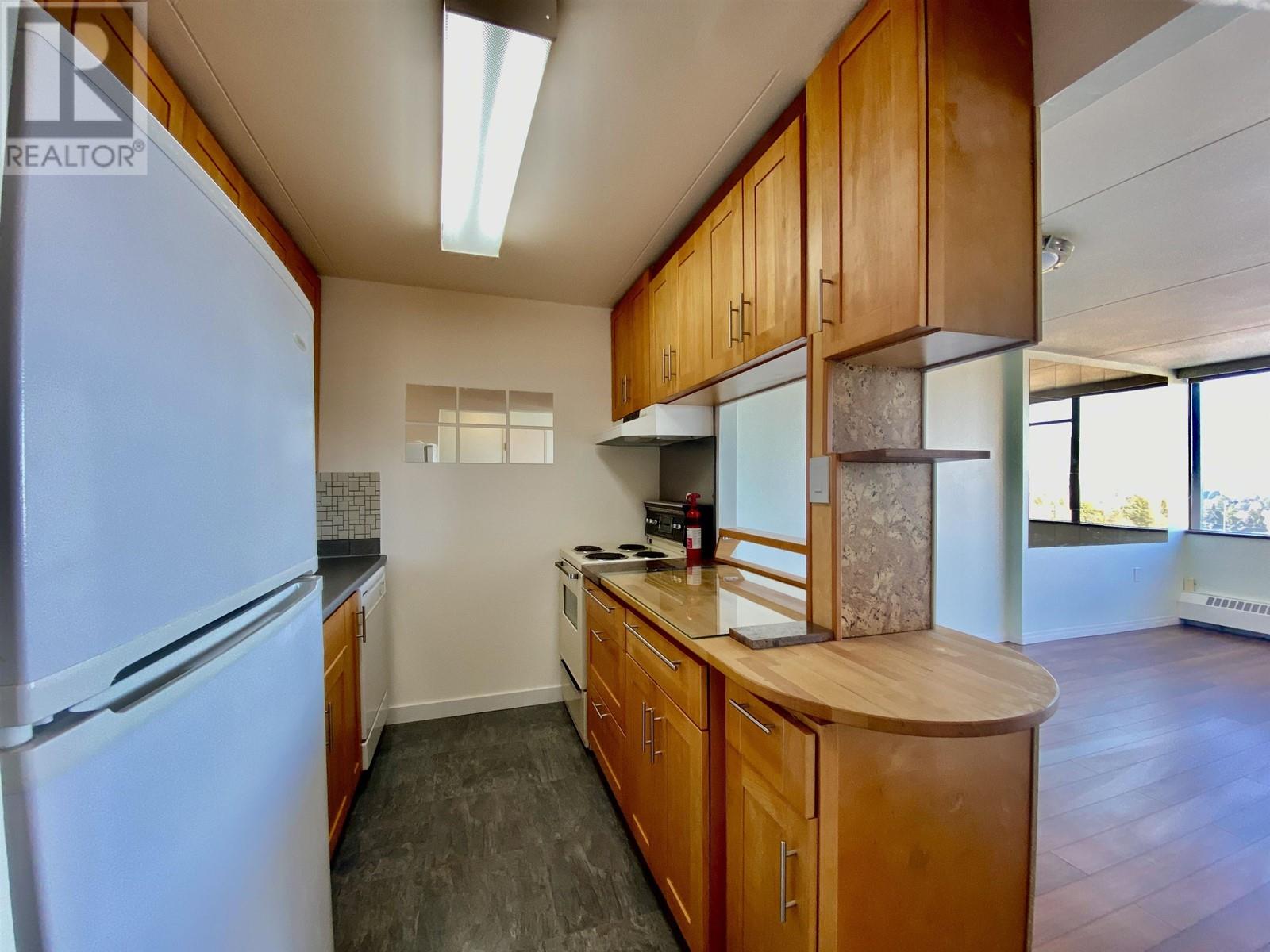 Property at 1408 6651 MINORU BOULEVARD image 3
