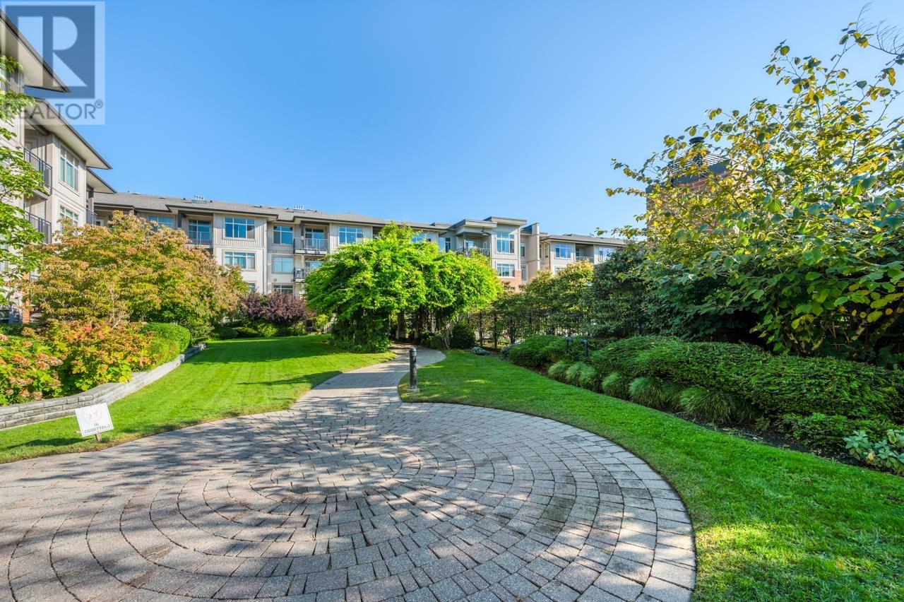 Listing Picture 10 of 14 : 316 9288 ODLIN ROAD, Richmond / 烈治文 - 魯藝地產 Yvonne Lu Group - MLS Medallion Club Member