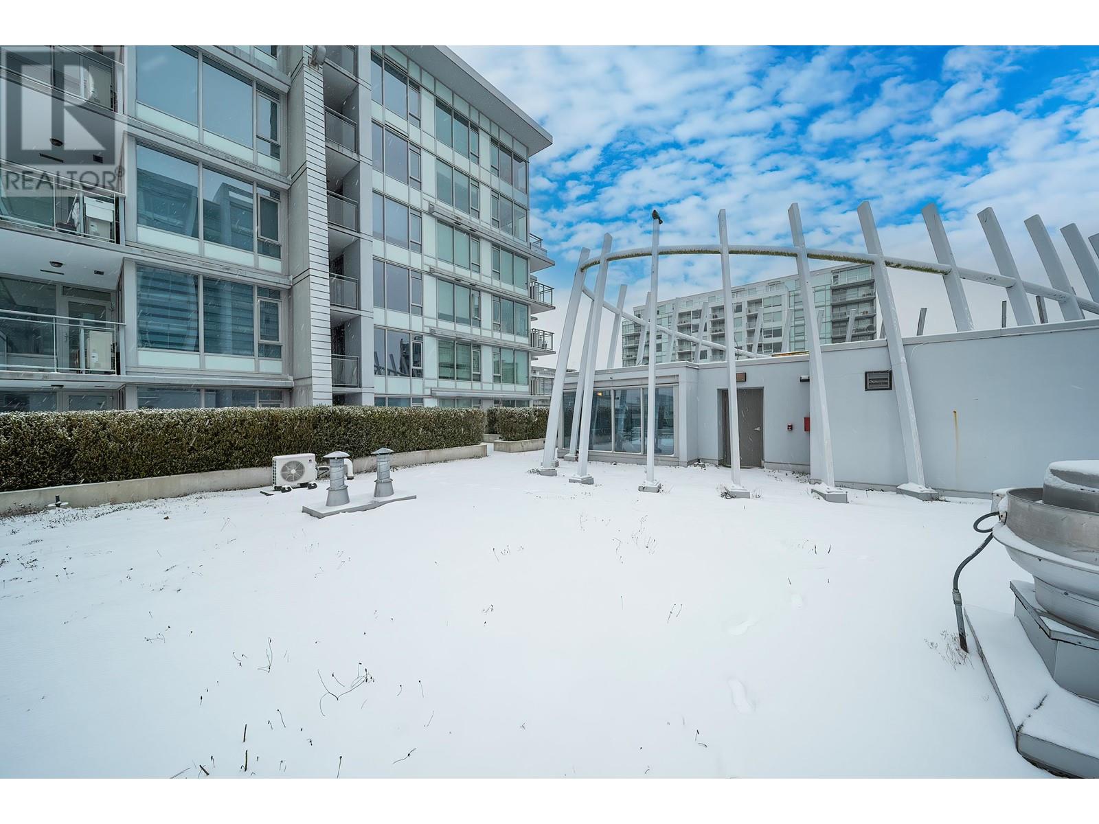 Listing Picture 22 of 32 : 6011 5511 HOLLYBRIDGE WAY, Richmond / 烈治文 - 魯藝地產 Yvonne Lu Group - MLS Medallion Club Member