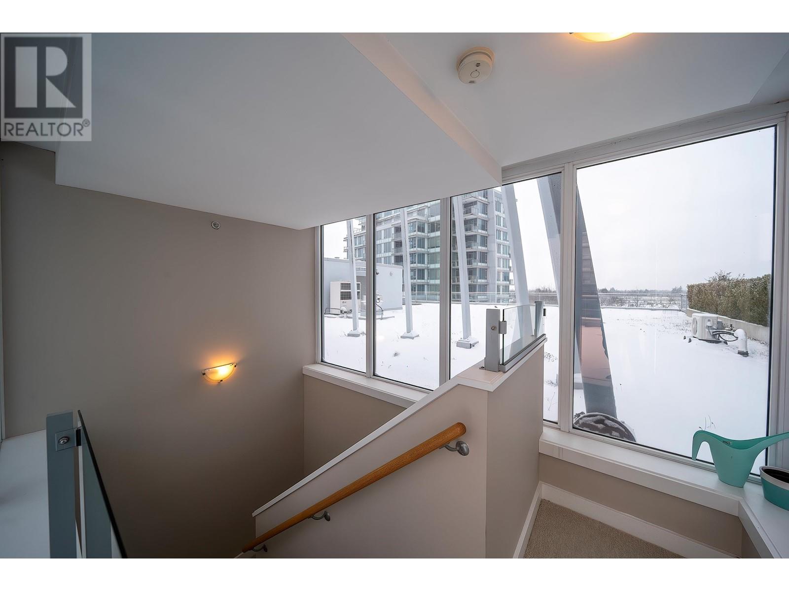 Listing Picture 21 of 32 : 6011 5511 HOLLYBRIDGE WAY, Richmond / 烈治文 - 魯藝地產 Yvonne Lu Group - MLS Medallion Club Member