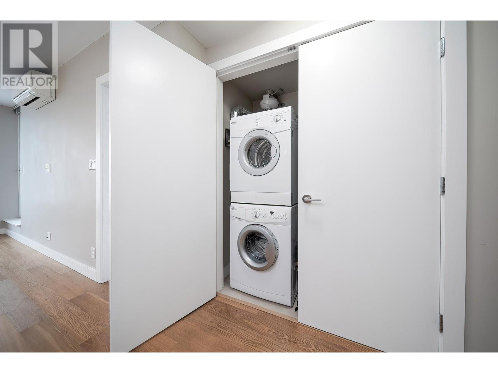 Listing Picture 20 of 32 : 6011 5511 HOLLYBRIDGE WAY, Richmond / 烈治文 - 魯藝地產 Yvonne Lu Group - MLS Medallion Club Member