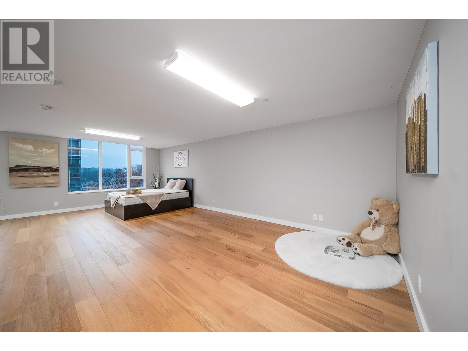 Listing Picture 14 of 32 : 6011 5511 HOLLYBRIDGE WAY, Richmond / 烈治文 - 魯藝地產 Yvonne Lu Group - MLS Medallion Club Member