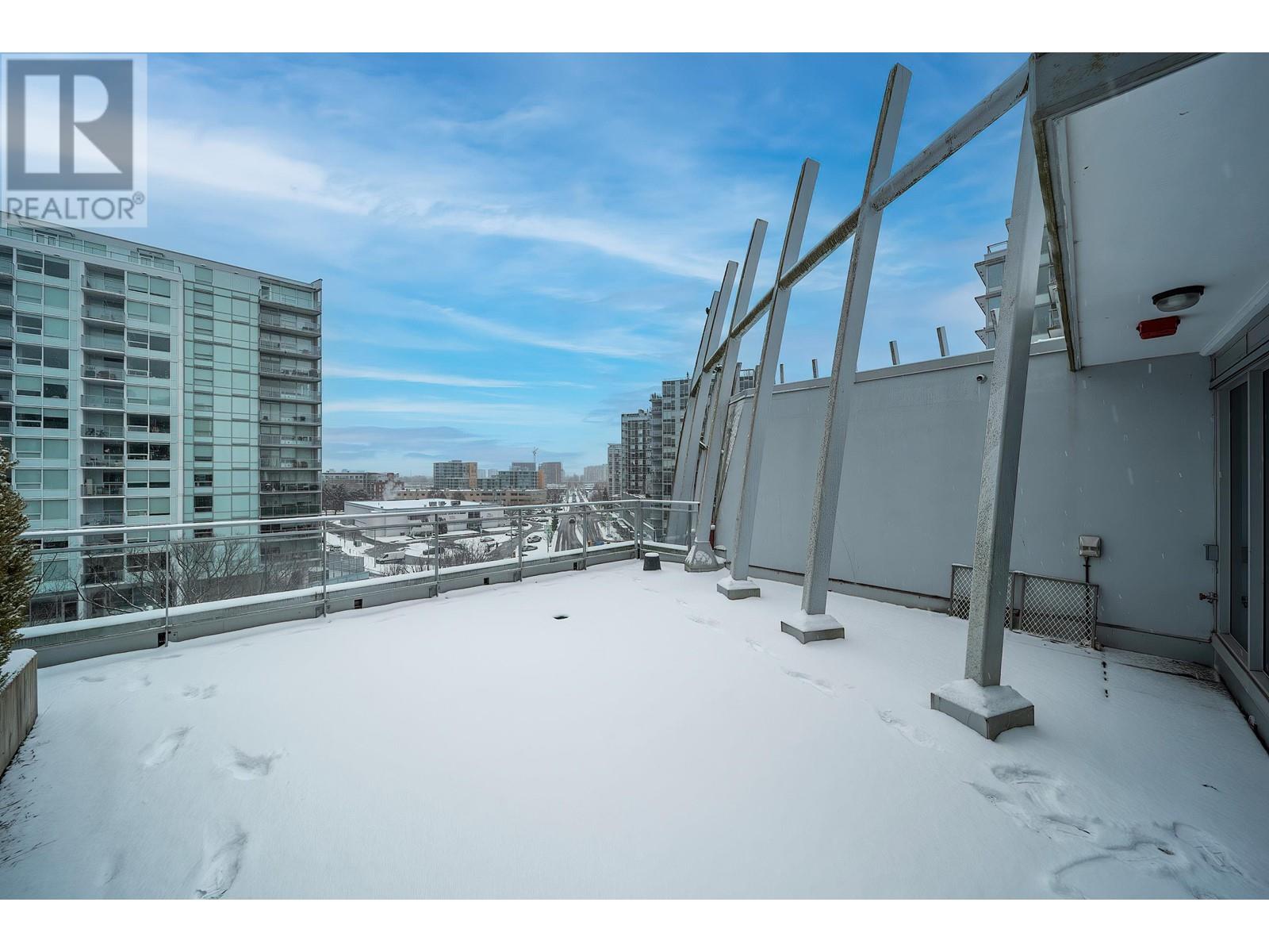 Listing Picture 23 of 32 : 6011 5511 HOLLYBRIDGE WAY, Richmond / 烈治文 - 魯藝地產 Yvonne Lu Group - MLS Medallion Club Member