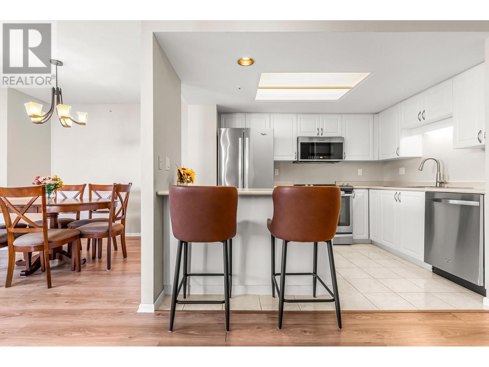 1202 739 Princess Street, New Westminster, British Columbia  V3M 6V6 - Photo 3 - R2966277