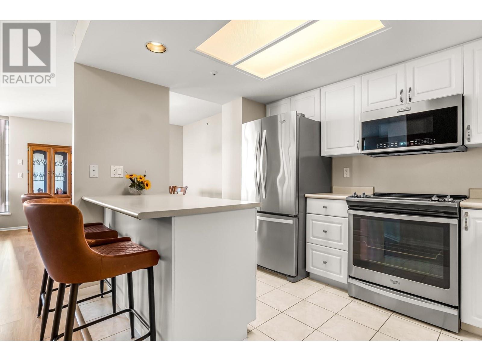1202 739 Princess Street, New Westminster, British Columbia  V3M 6V6 - Photo 4 - R2966277