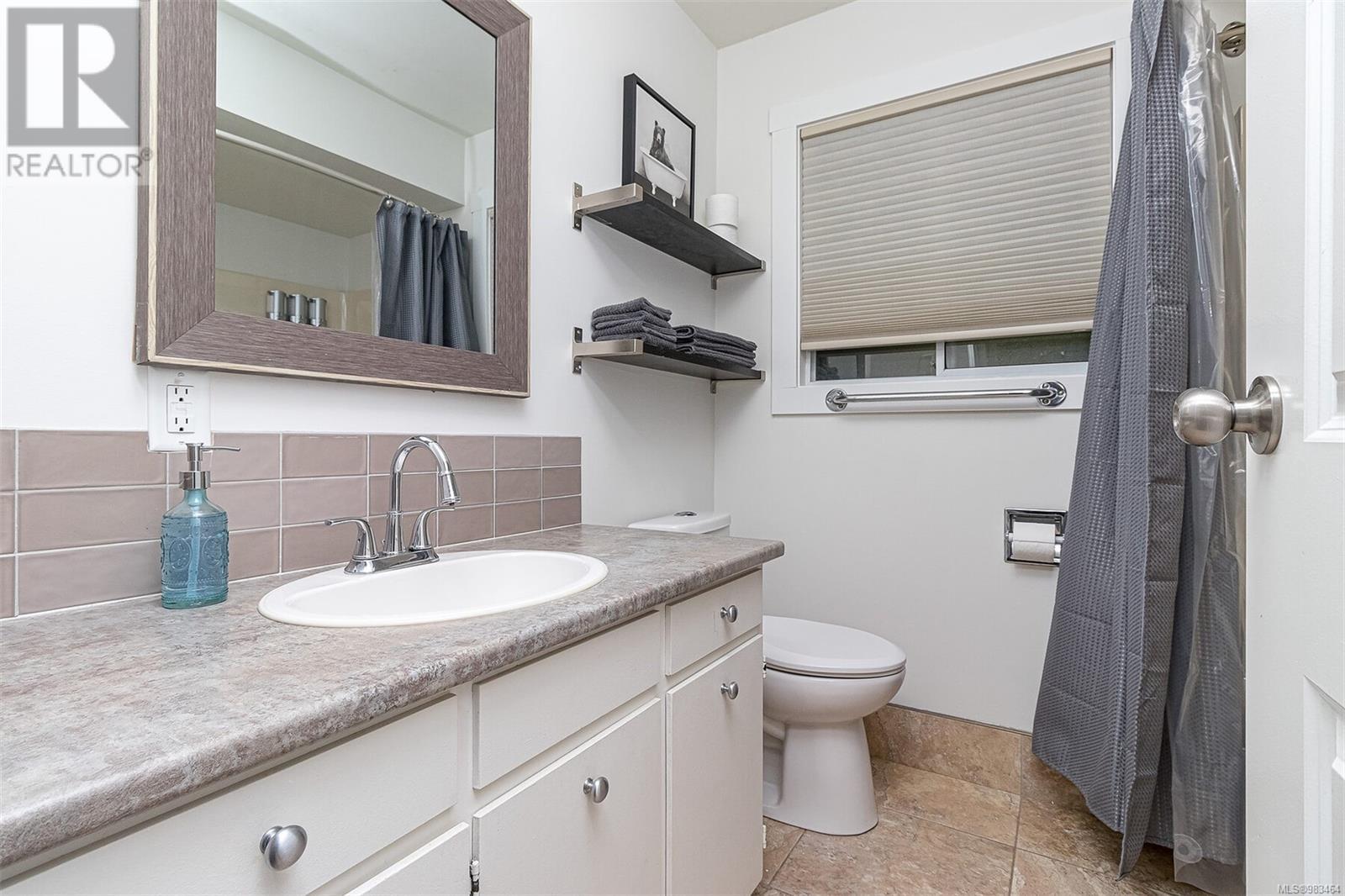 5545 Island Hwy, Qualicum Beach, British Columbia  V9K 2C8 - Photo 33 - 983464