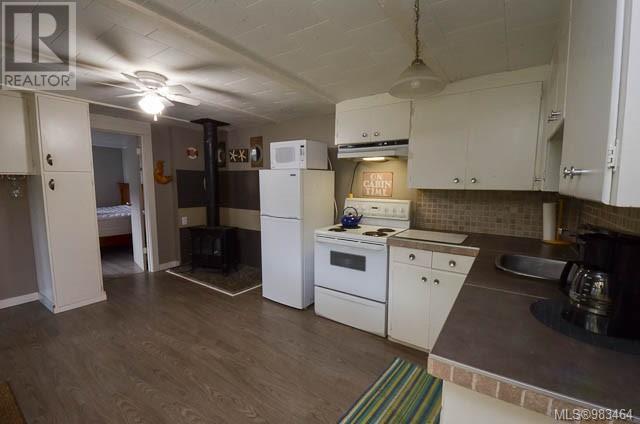 5545 Island Hwy, Qualicum Beach, British Columbia  V9K 2C8 - Photo 62 - 983464