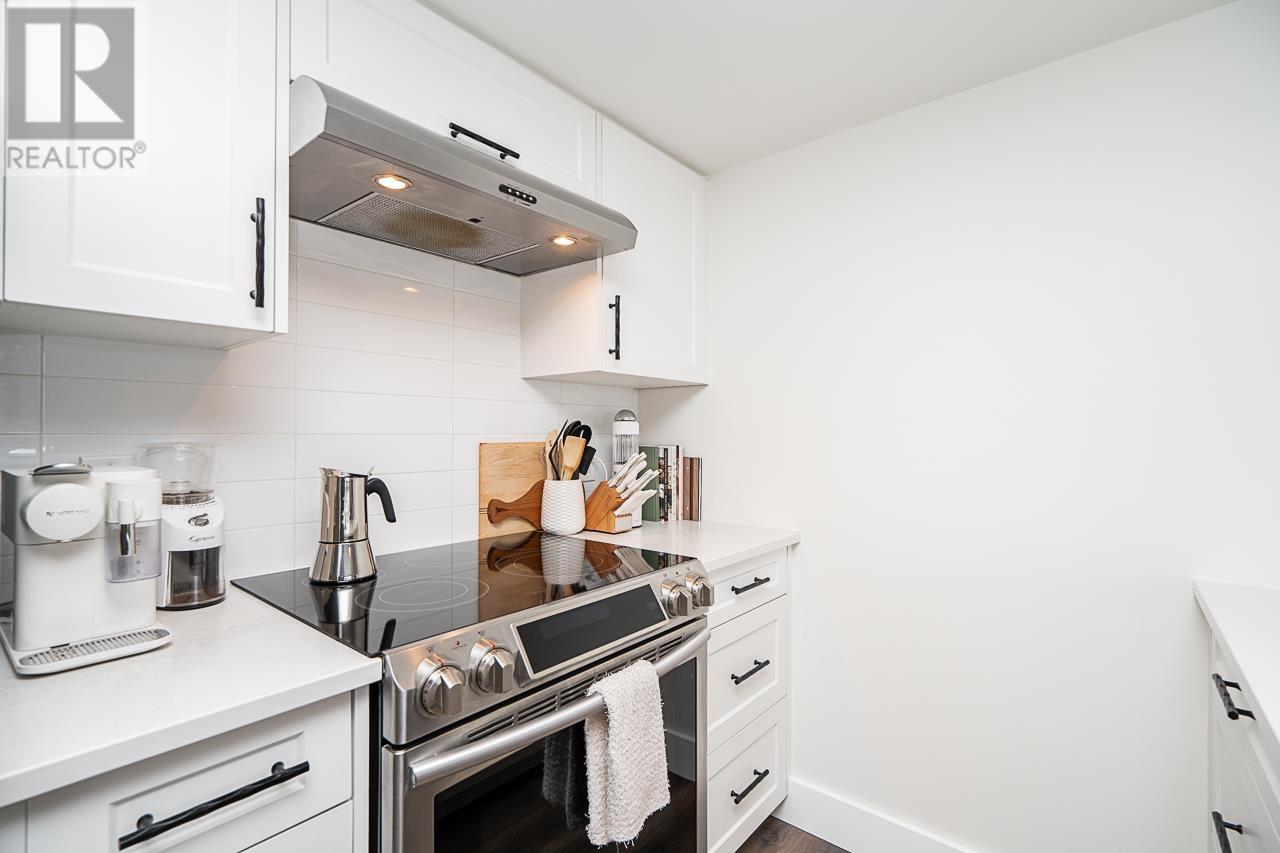 Listing Picture 8 of 40 : 710 1060 ALBERNI STREET, Vancouver / 溫哥華 - 魯藝地產 Yvonne Lu Group - MLS Medallion Club Member