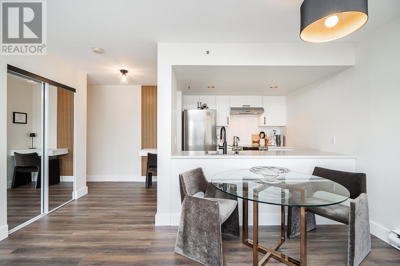 Listing Picture 7 of 40 : 710 1060 ALBERNI STREET, Vancouver / 溫哥華 - 魯藝地產 Yvonne Lu Group - MLS Medallion Club Member