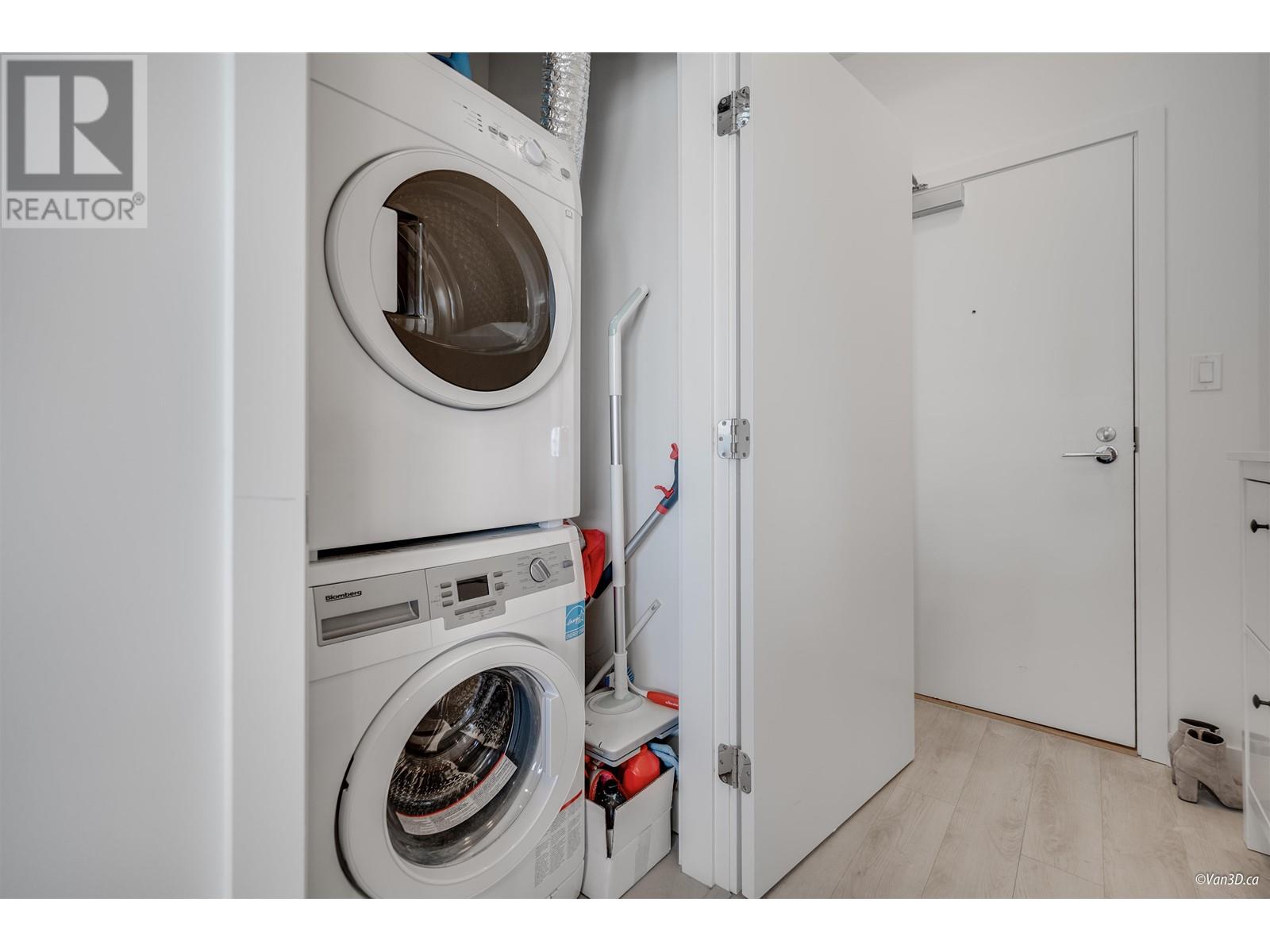 Listing Picture 19 of 31 : 1103 8850 UNIVERSITY CRESCENT, Burnaby / 本拿比 - 魯藝地產 Yvonne Lu Group - MLS Medallion Club Member