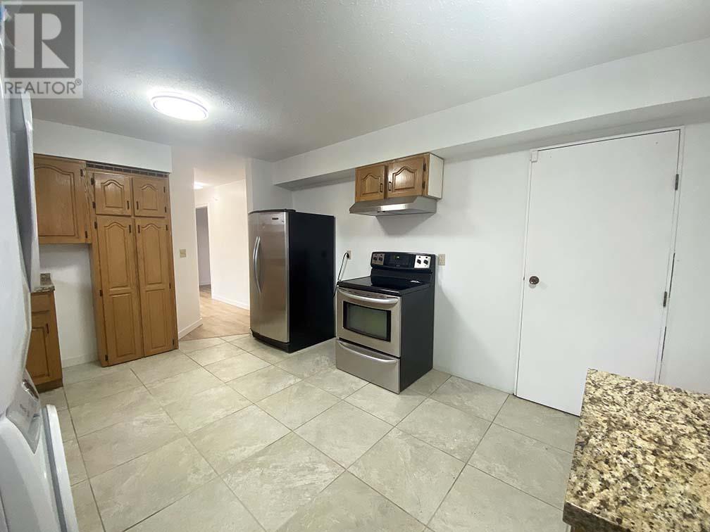 747 Egmont Avenue, Coquitlam, British Columbia  V3J 4J7 - Photo 15 - R2966344