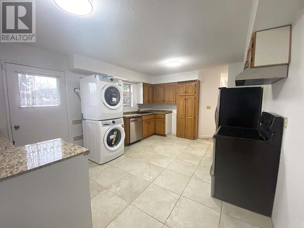 747 Egmont Avenue, Coquitlam, British Columbia  V3J 4J7 - Photo 16 - R2966344