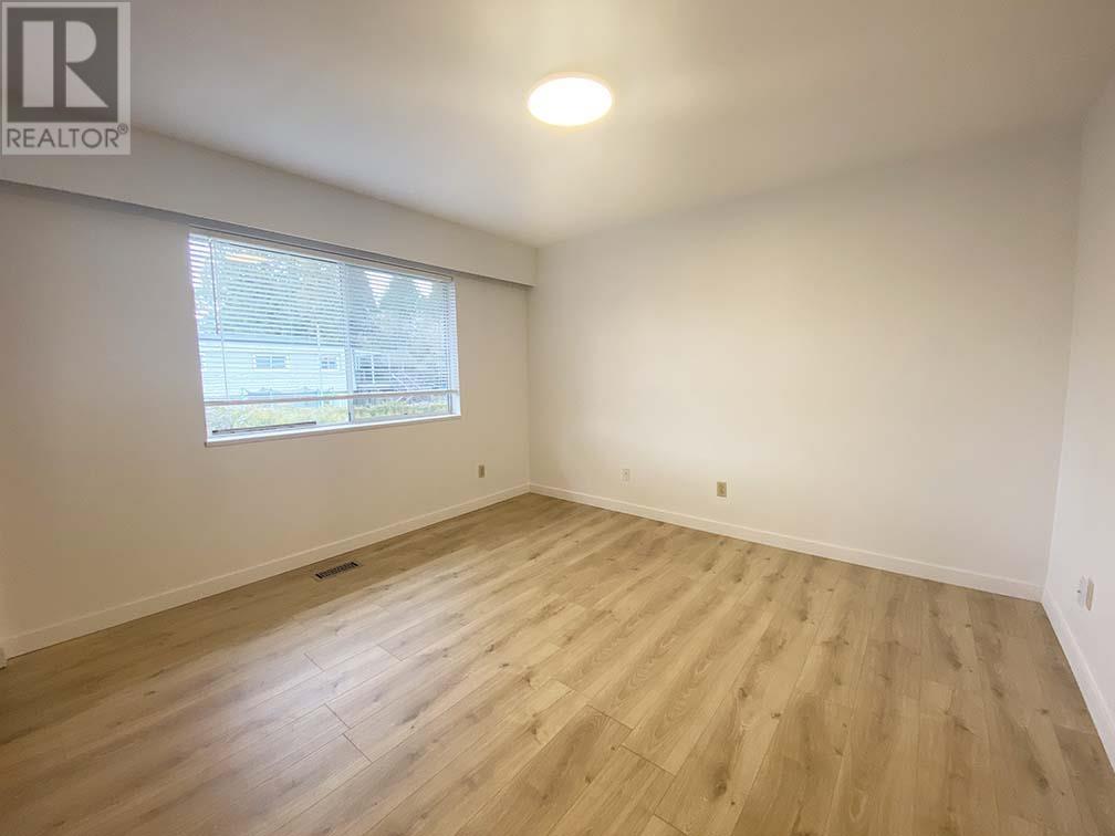 747 Egmont Avenue, Coquitlam, British Columbia  V3J 4J7 - Photo 3 - R2966344