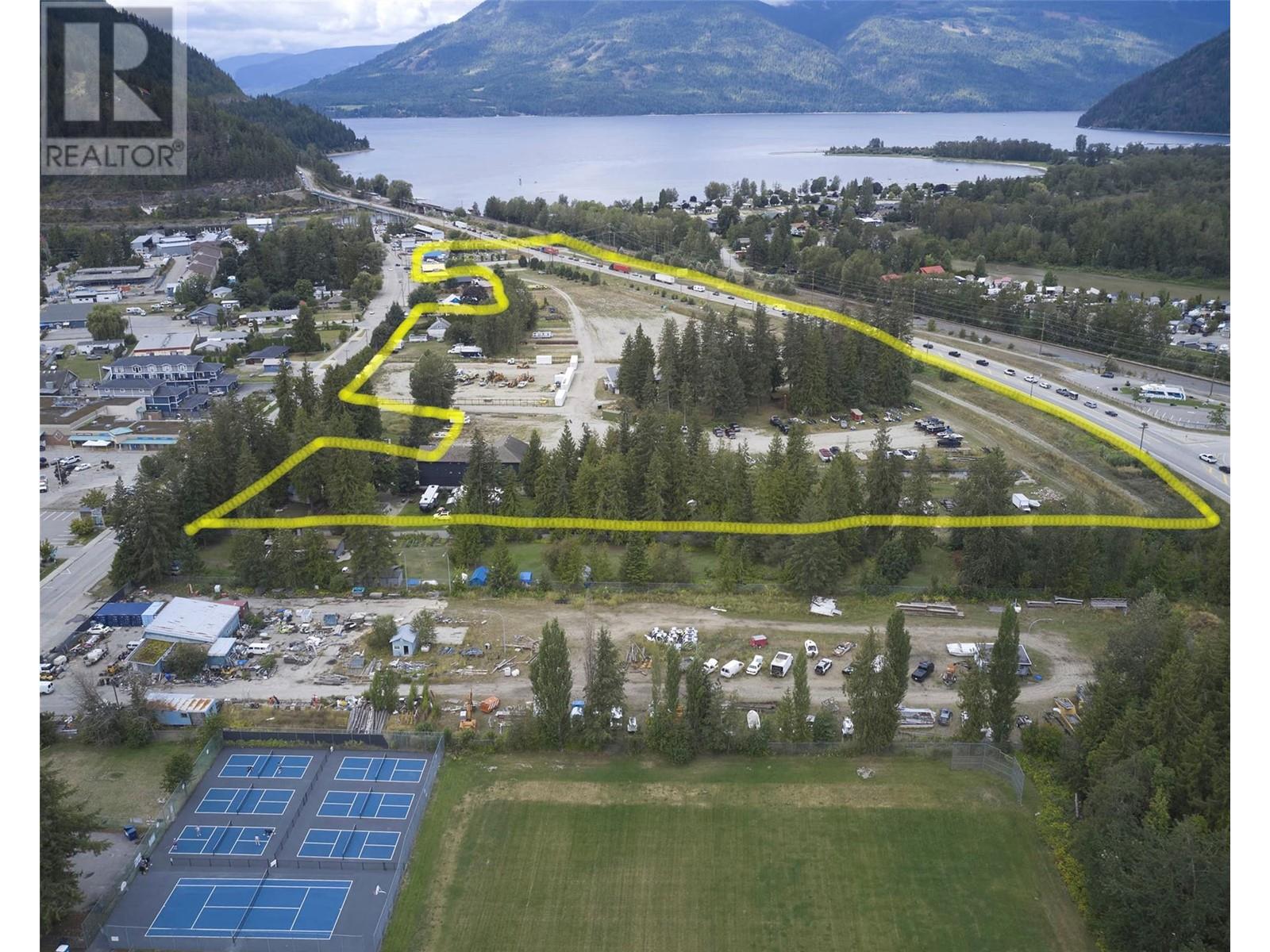 454 Finlayson Street, Sicamous, British Columbia  V0E 2V0 - Photo 4 - 10335300