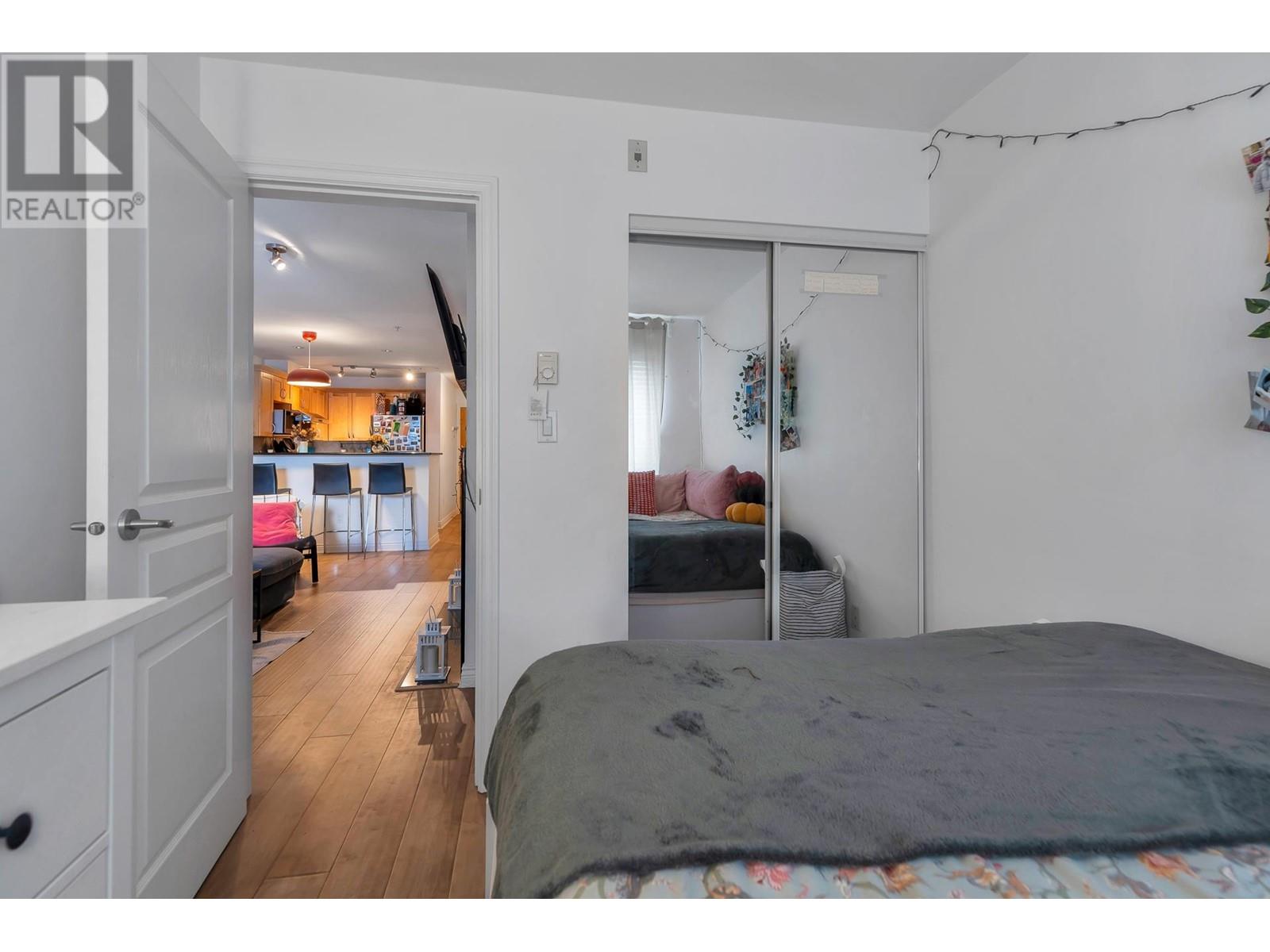 Listing Picture 17 of 22 : 307 2015 TRAFALGAR STREET, Vancouver / 溫哥華 - 魯藝地產 Yvonne Lu Group - MLS Medallion Club Member