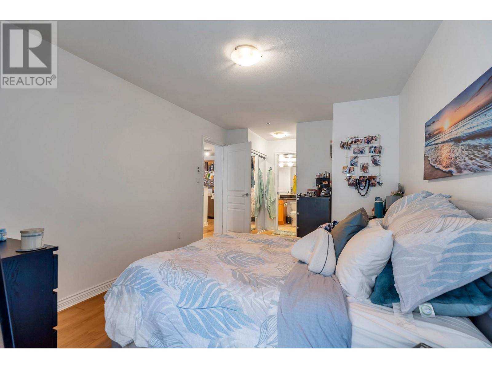 Listing Picture 14 of 22 : 307 2015 TRAFALGAR STREET, Vancouver / 溫哥華 - 魯藝地產 Yvonne Lu Group - MLS Medallion Club Member