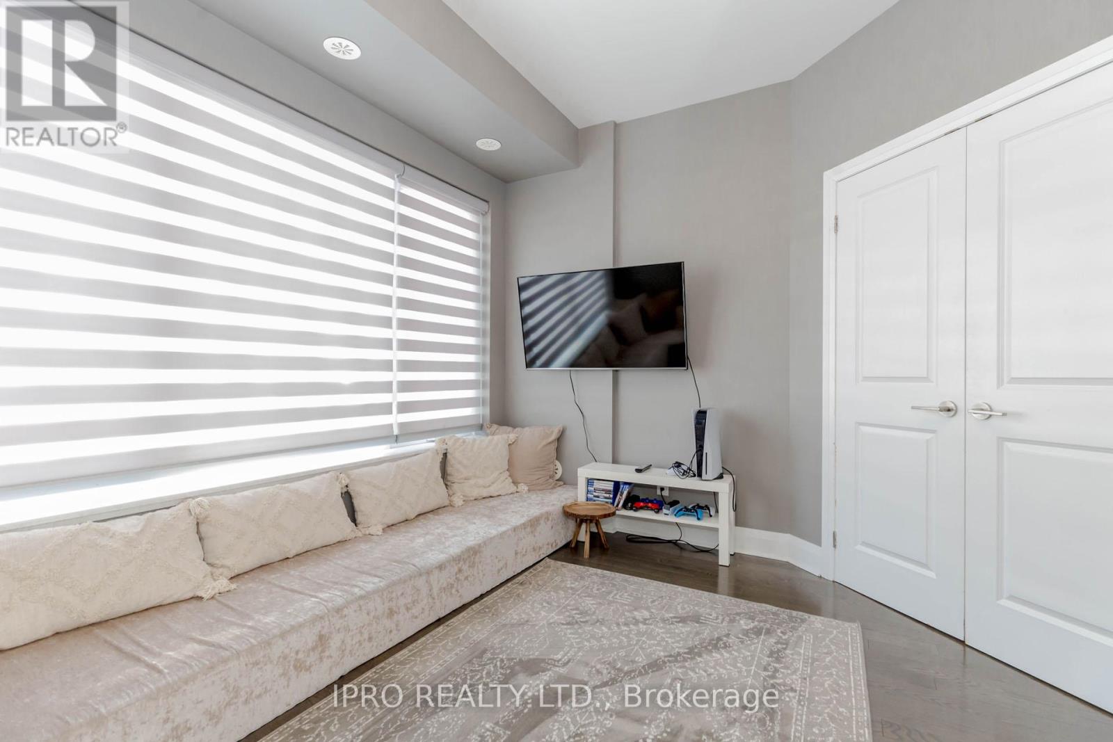 Property at 8 - 5060 FOURSPRINGS AVENUE image 5