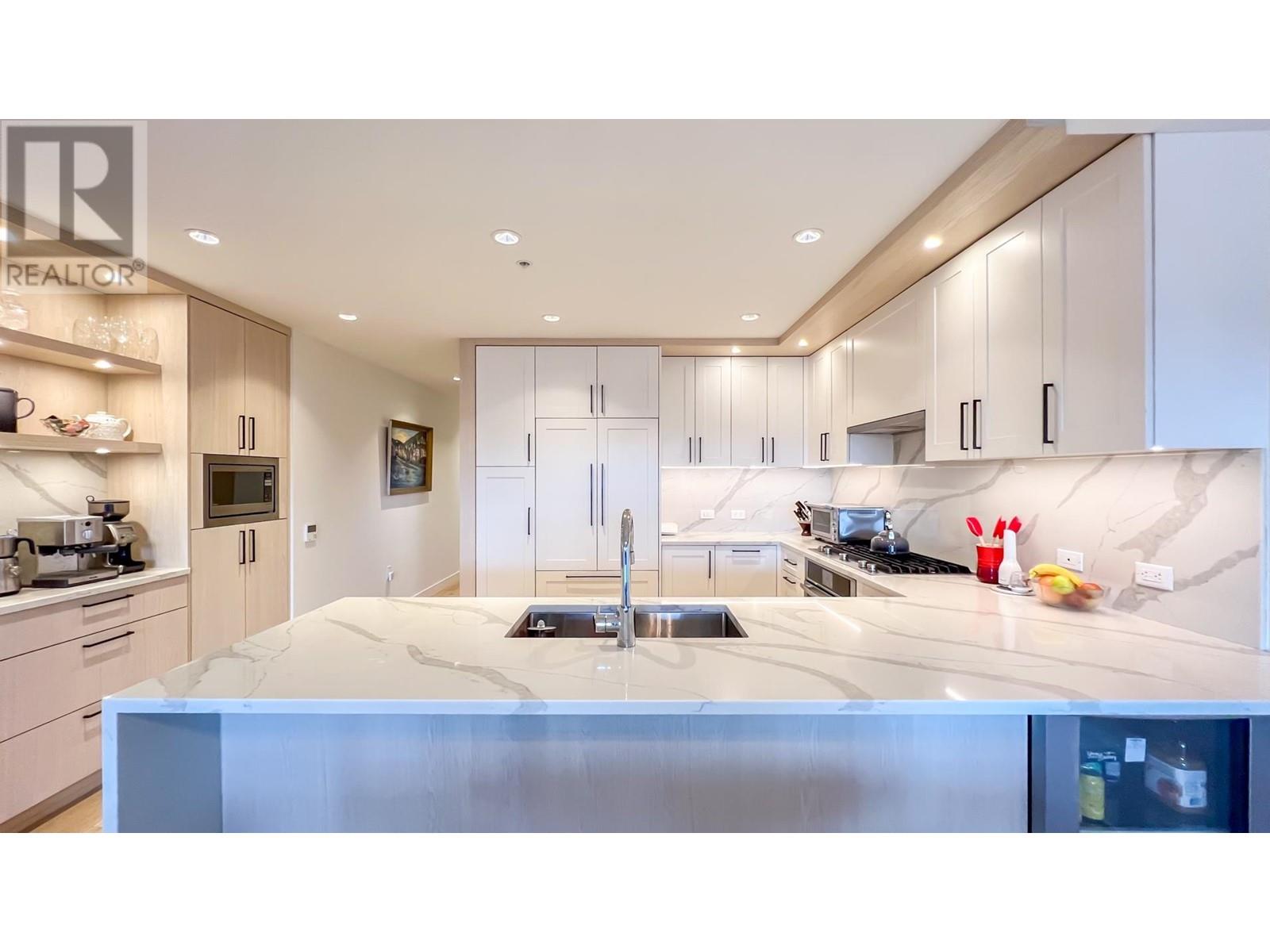 Listing Picture 6 of 32 : 201 12088 3RD AVENUE, Richmond / 烈治文 - 魯藝地產 Yvonne Lu Group - MLS Medallion Club Member
