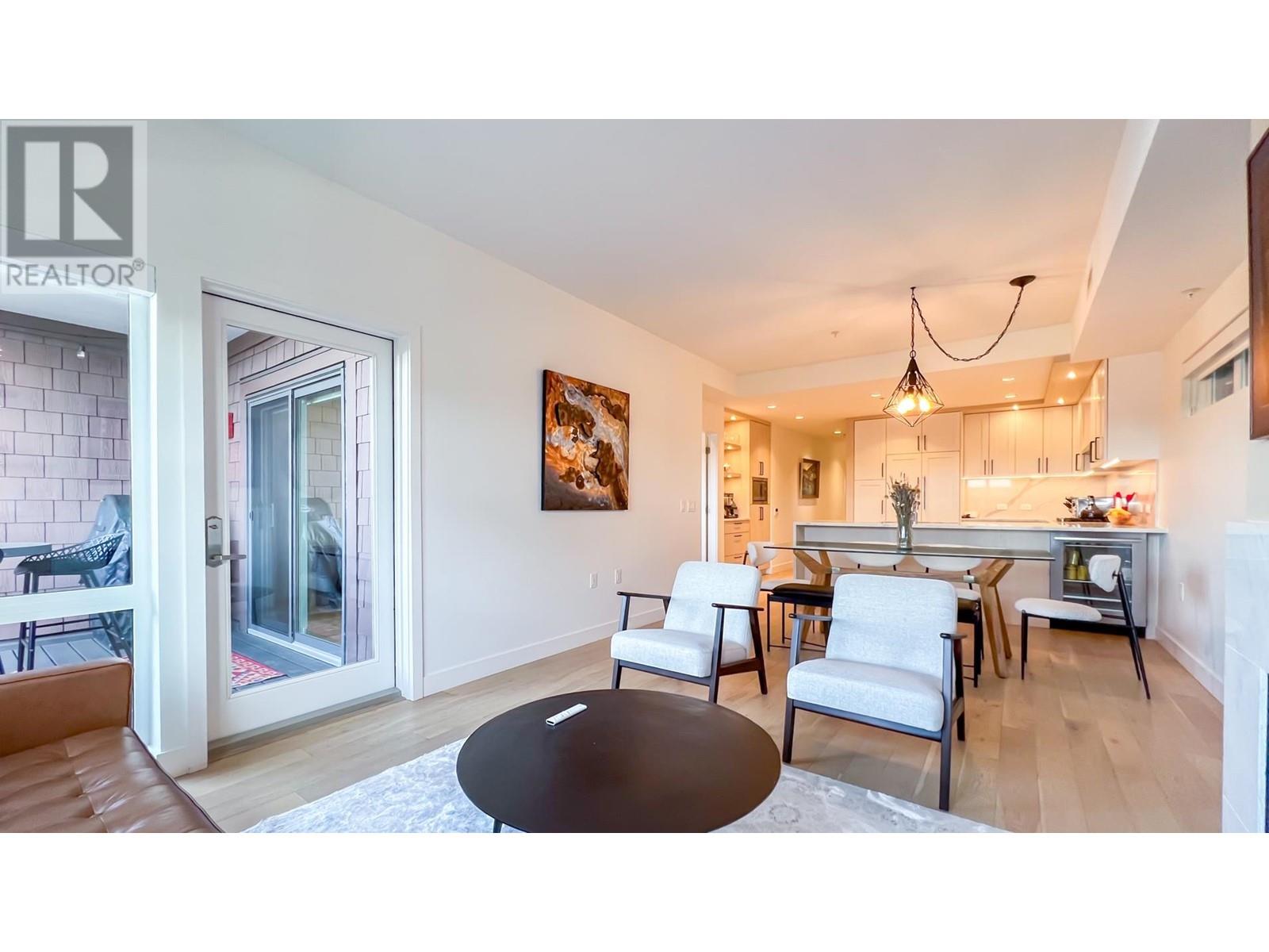 Listing Picture 10 of 32 : 201 12088 3RD AVENUE, Richmond / 烈治文 - 魯藝地產 Yvonne Lu Group - MLS Medallion Club Member