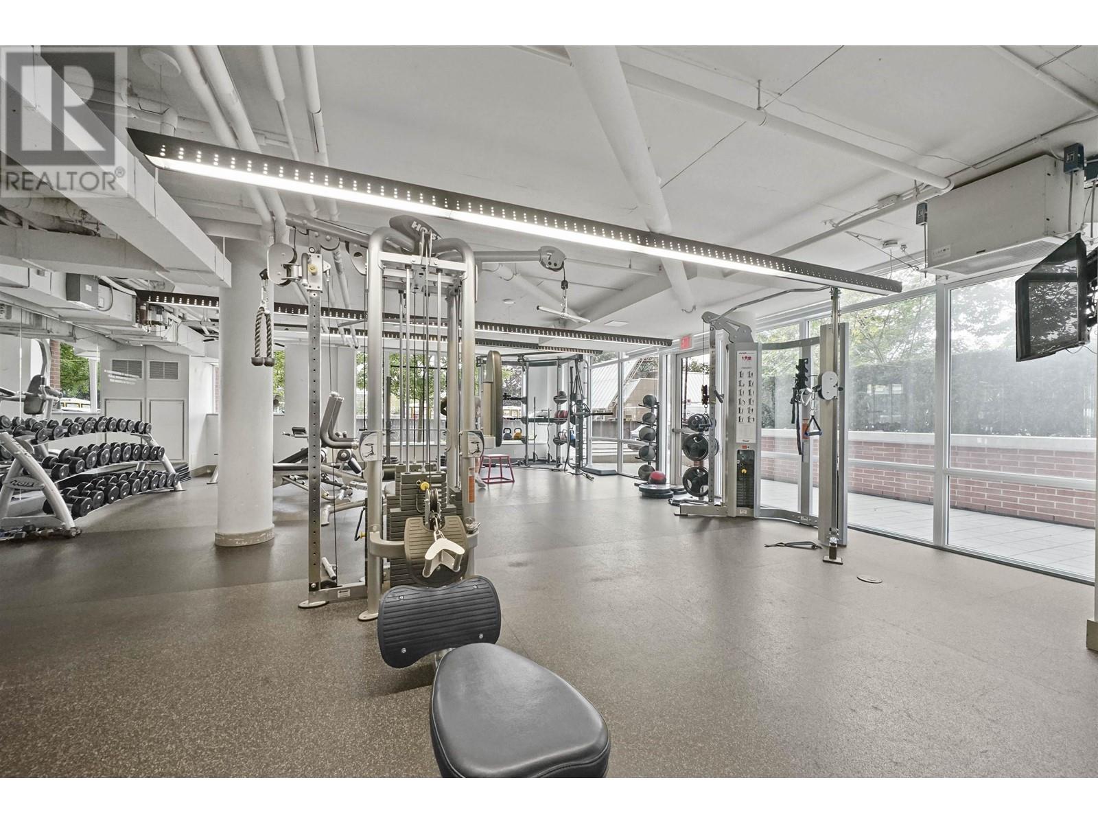 Listing Picture 37 of 40 : 1906 1618 QUEBEC STREET, Vancouver / 溫哥華 - 魯藝地產 Yvonne Lu Group - MLS Medallion Club Member