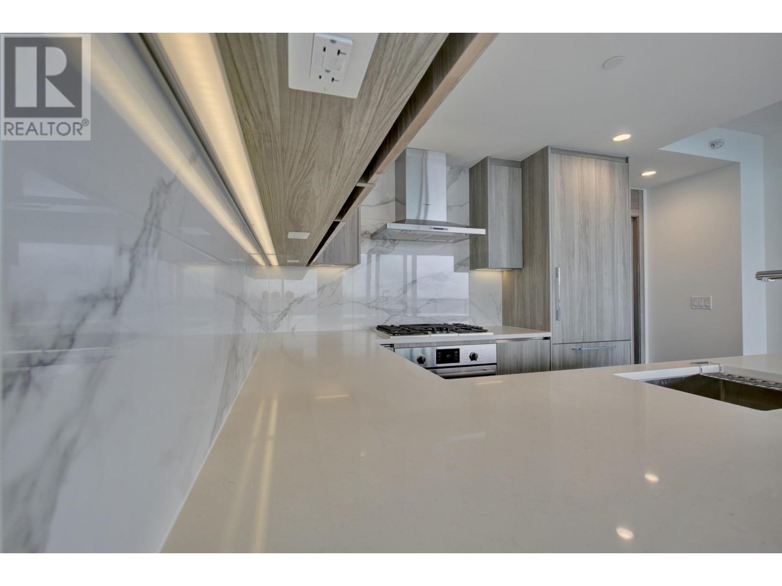 Listing Picture 12 of 39 : 5206 4880 LOUGHEED HIGHWAY, Burnaby / 本拿比 - 魯藝地產 Yvonne Lu Group - MLS Medallion Club Member