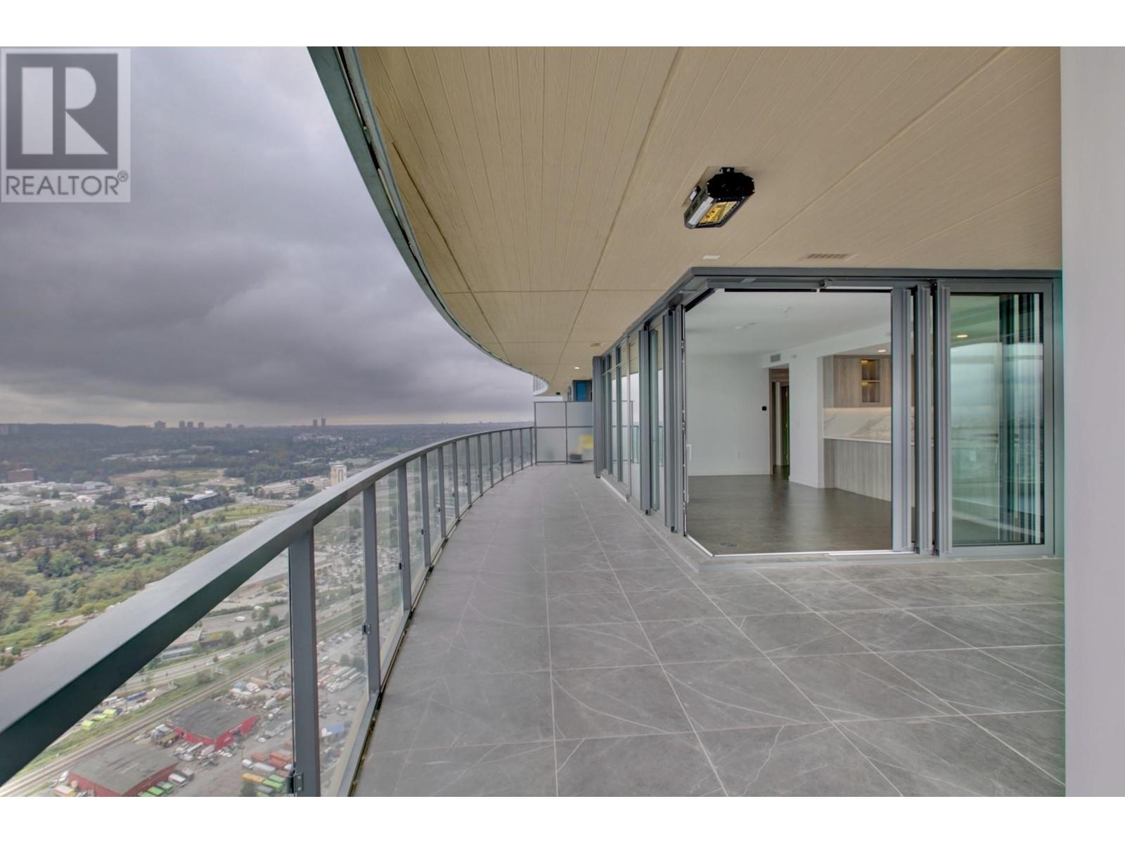 Listing Picture 20 of 39 : 5206 4880 LOUGHEED HIGHWAY, Burnaby / 本拿比 - 魯藝地產 Yvonne Lu Group - MLS Medallion Club Member