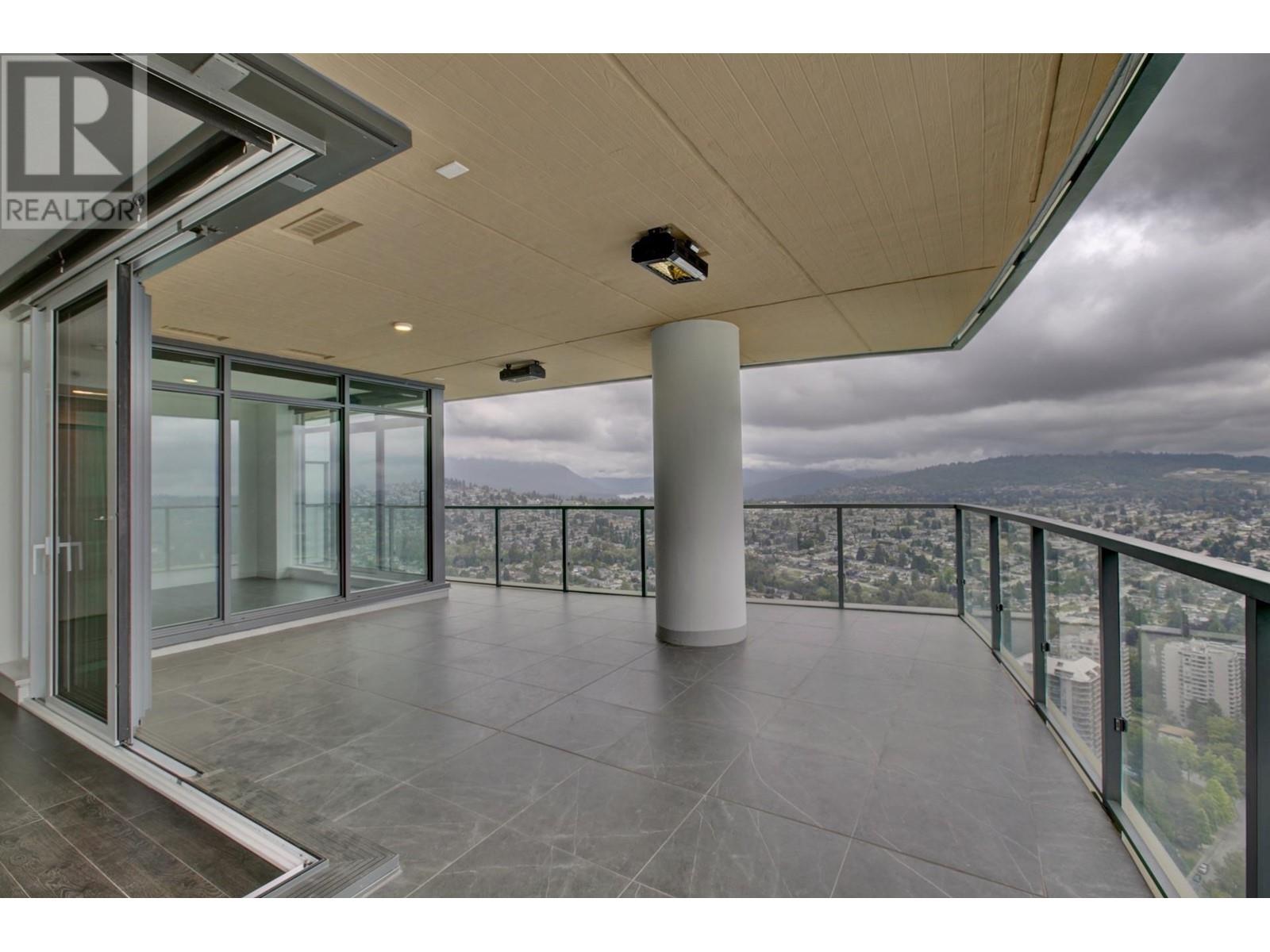 Listing Picture 21 of 39 : 5206 4880 LOUGHEED HIGHWAY, Burnaby / 本拿比 - 魯藝地產 Yvonne Lu Group - MLS Medallion Club Member