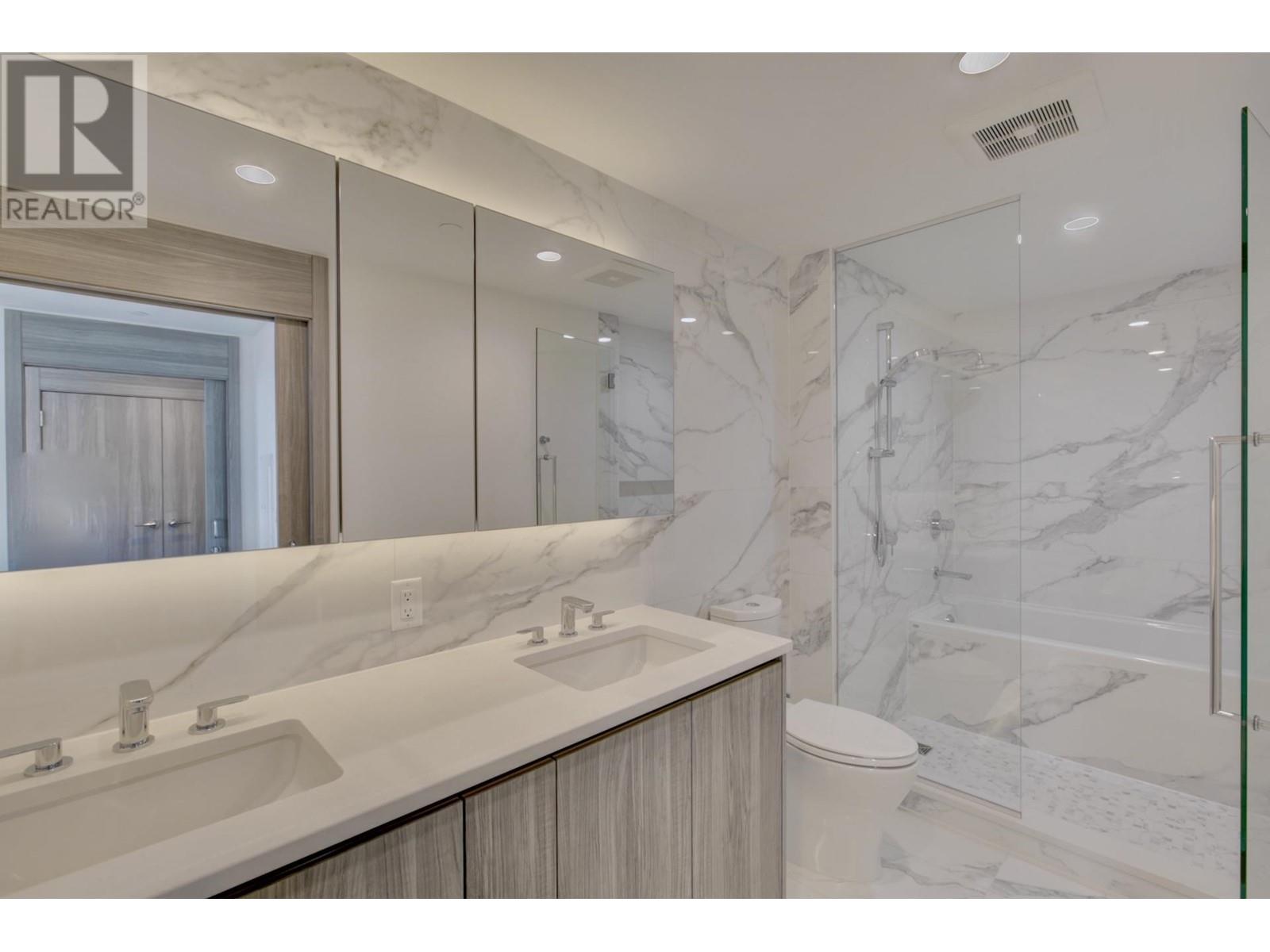 Listing Picture 24 of 39 : 5206 4880 LOUGHEED HIGHWAY, Burnaby / 本拿比 - 魯藝地產 Yvonne Lu Group - MLS Medallion Club Member