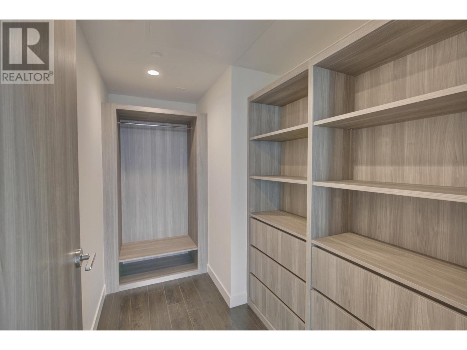 Listing Picture 27 of 39 : 5206 4880 LOUGHEED HIGHWAY, Burnaby / 本拿比 - 魯藝地產 Yvonne Lu Group - MLS Medallion Club Member