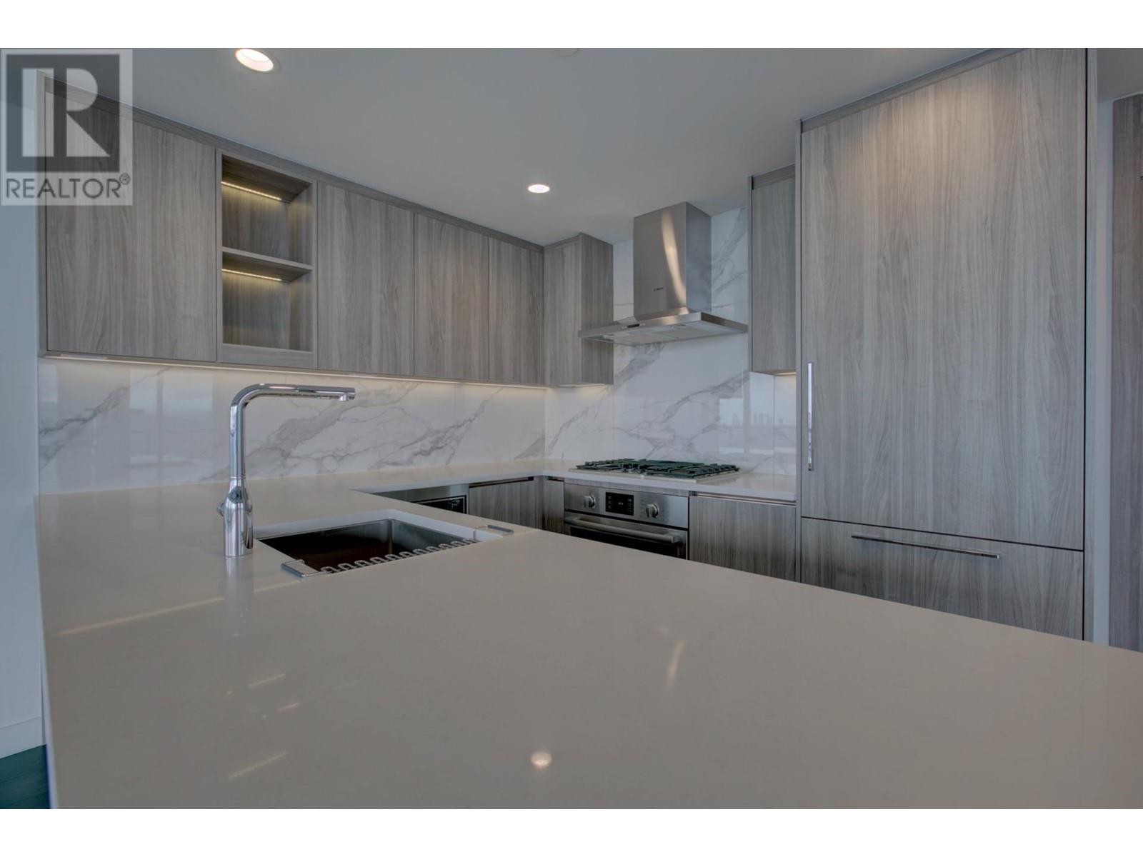 Listing Picture 9 of 39 : 5206 4880 LOUGHEED HIGHWAY, Burnaby / 本拿比 - 魯藝地產 Yvonne Lu Group - MLS Medallion Club Member