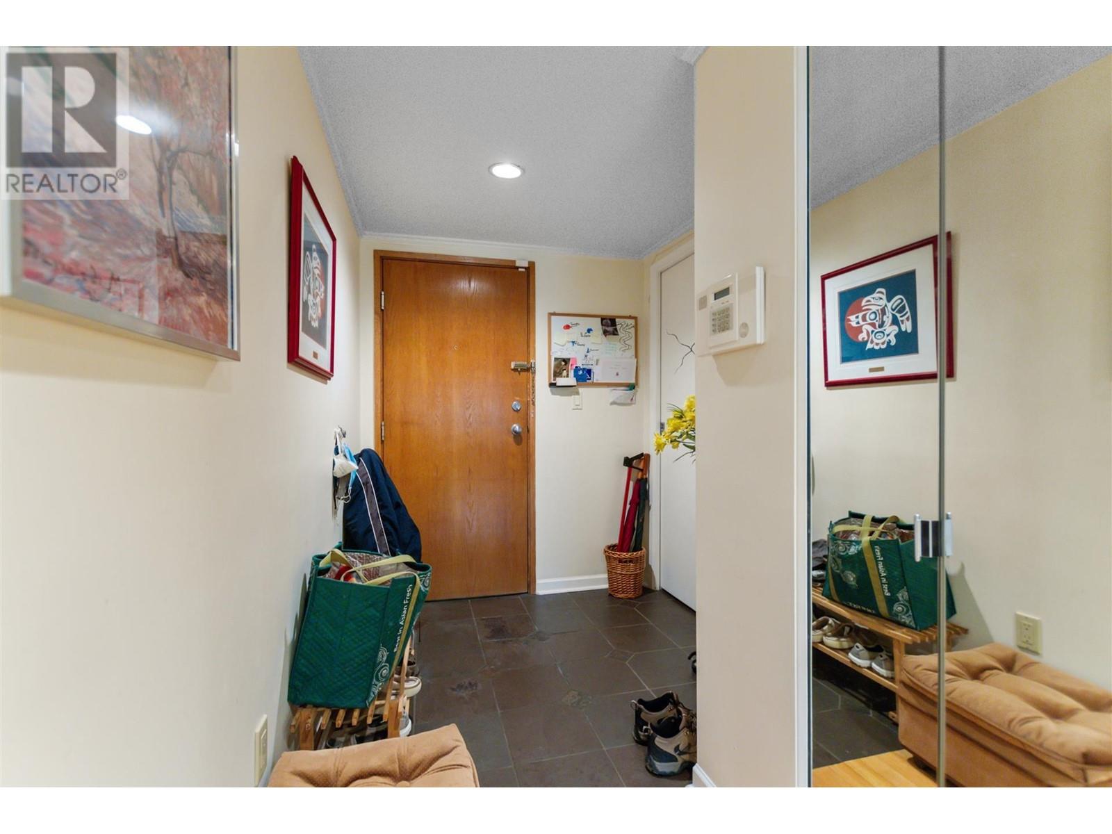 Listing Picture 18 of 23 : 10 1425 LAMEY'S MILL ROAD, Vancouver / 溫哥華 - 魯藝地產 Yvonne Lu Group - MLS Medallion Club Member