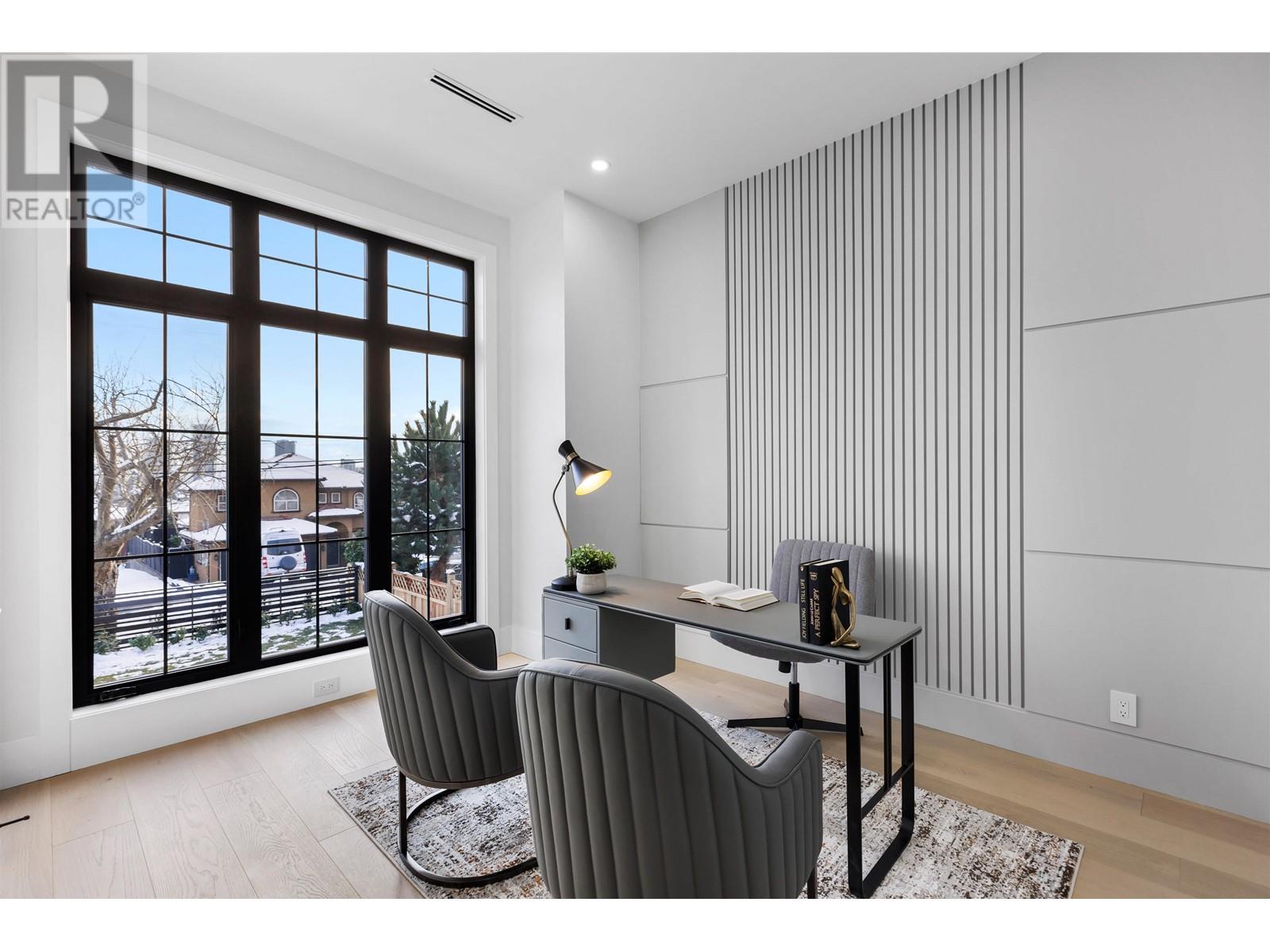 Listing Picture 15 of 35 : 4967 GEORGIA STREET, Burnaby / 本拿比 - 魯藝地產 Yvonne Lu Group - MLS Medallion Club Member