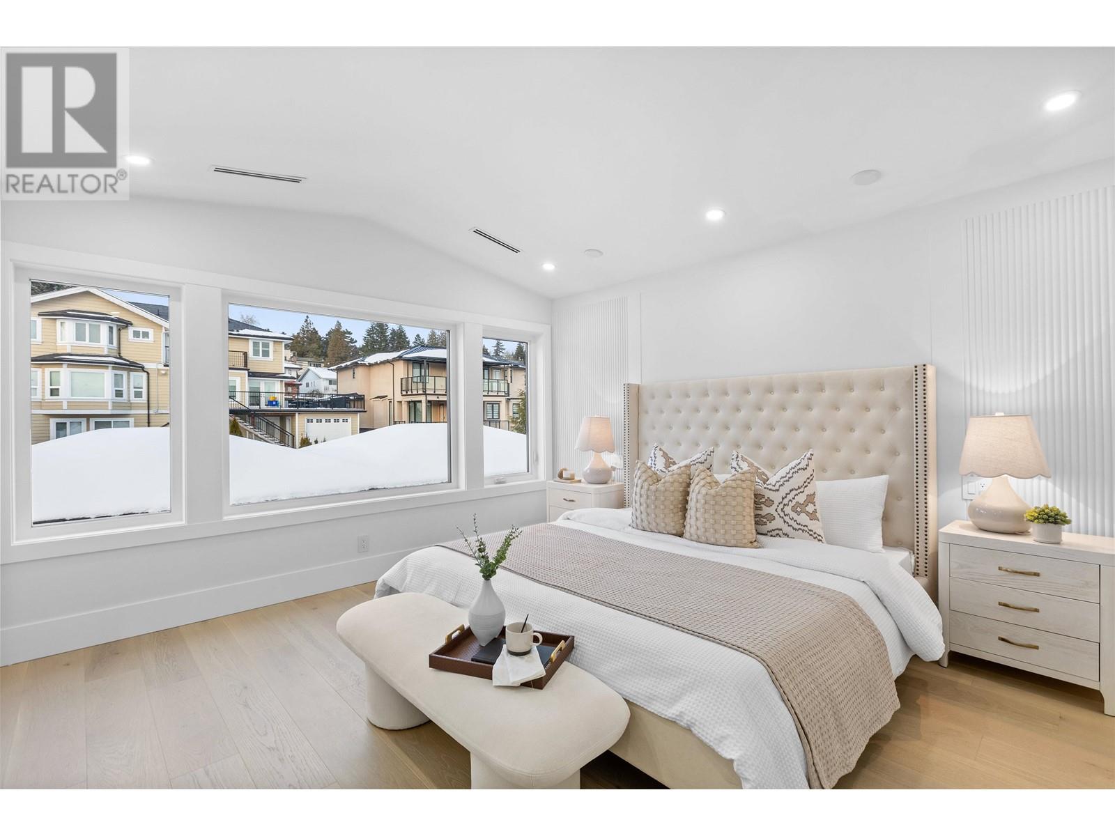 Listing Picture 21 of 35 : 4967 GEORGIA STREET, Burnaby / 本拿比 - 魯藝地產 Yvonne Lu Group - MLS Medallion Club Member