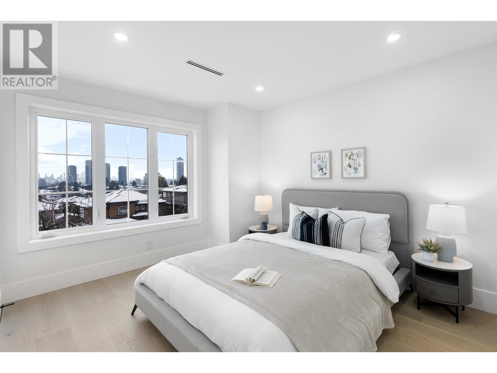 Listing Picture 25 of 35 : 4967 GEORGIA STREET, Burnaby / 本拿比 - 魯藝地產 Yvonne Lu Group - MLS Medallion Club Member