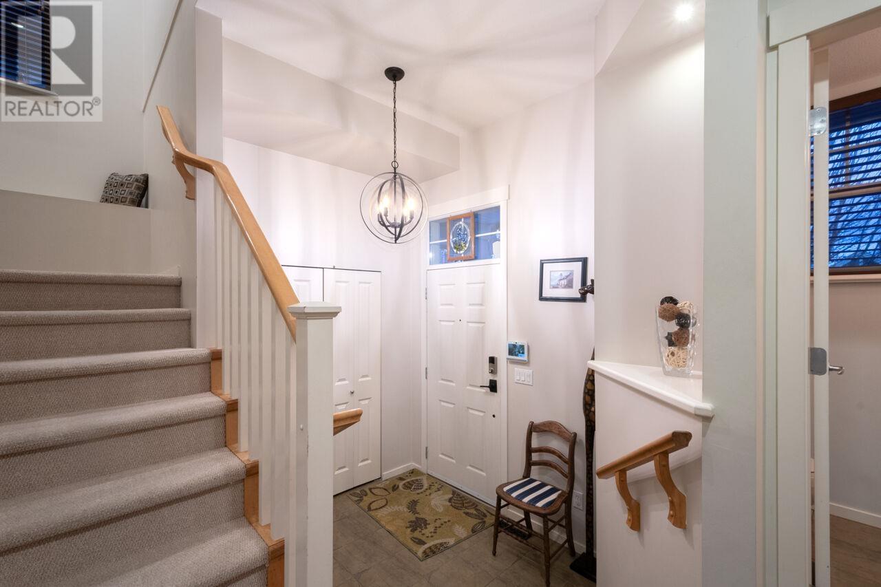151 Maple Drive, Port Moody, British Columbia  V3H 0A8 - Photo 3 - R2966367