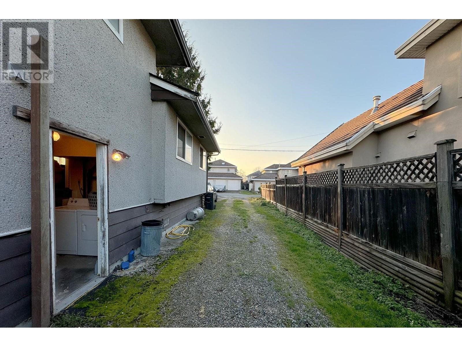 Listing Picture 20 of 20 : 3871 YOUNGMORE ROAD, Richmond / 烈治文 - 魯藝地產 Yvonne Lu Group - MLS Medallion Club Member